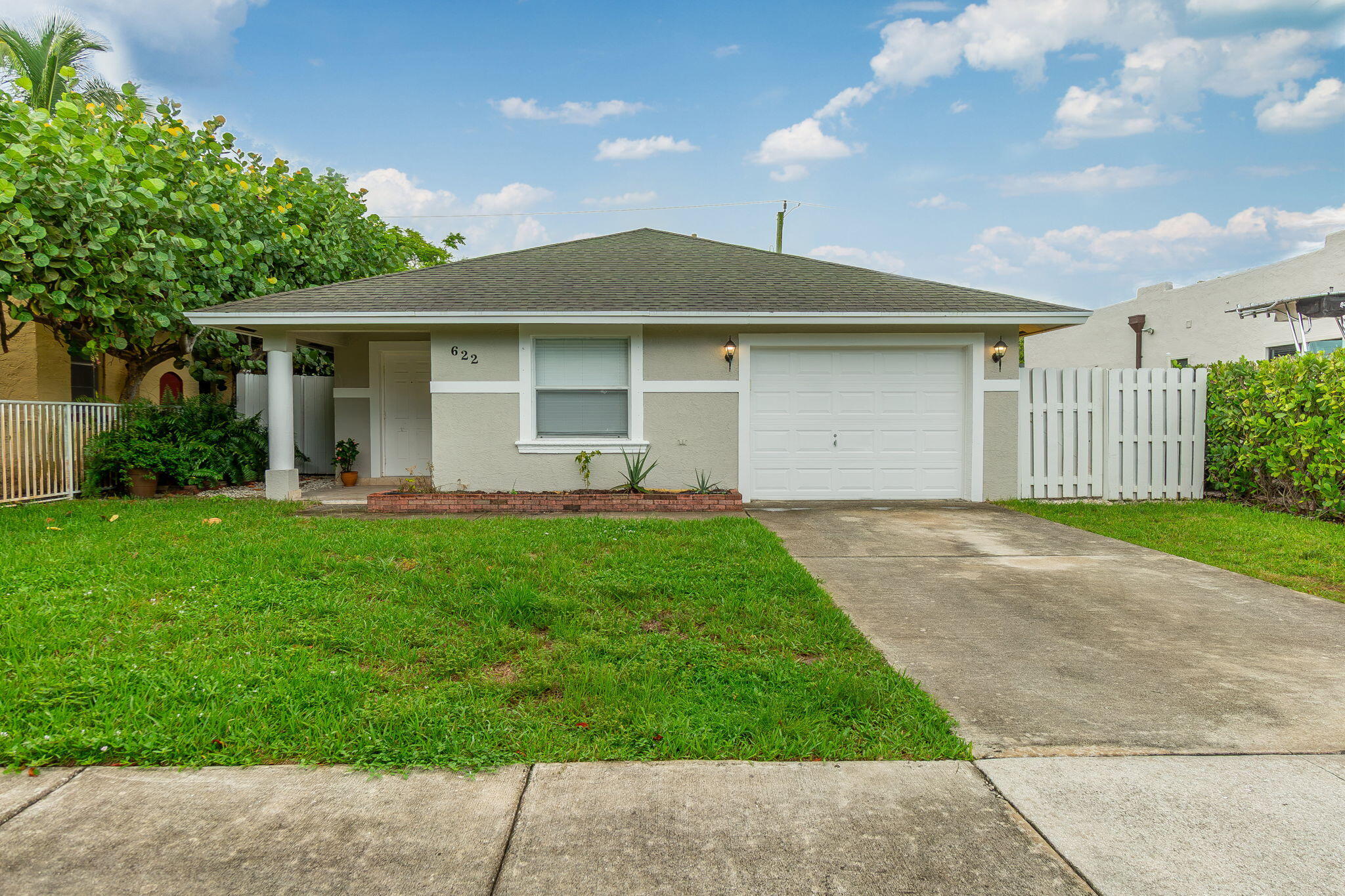 En Renta 622 LYTLE Street, West Palm Beach, FL 33405, West Palm Beach, FL 33405