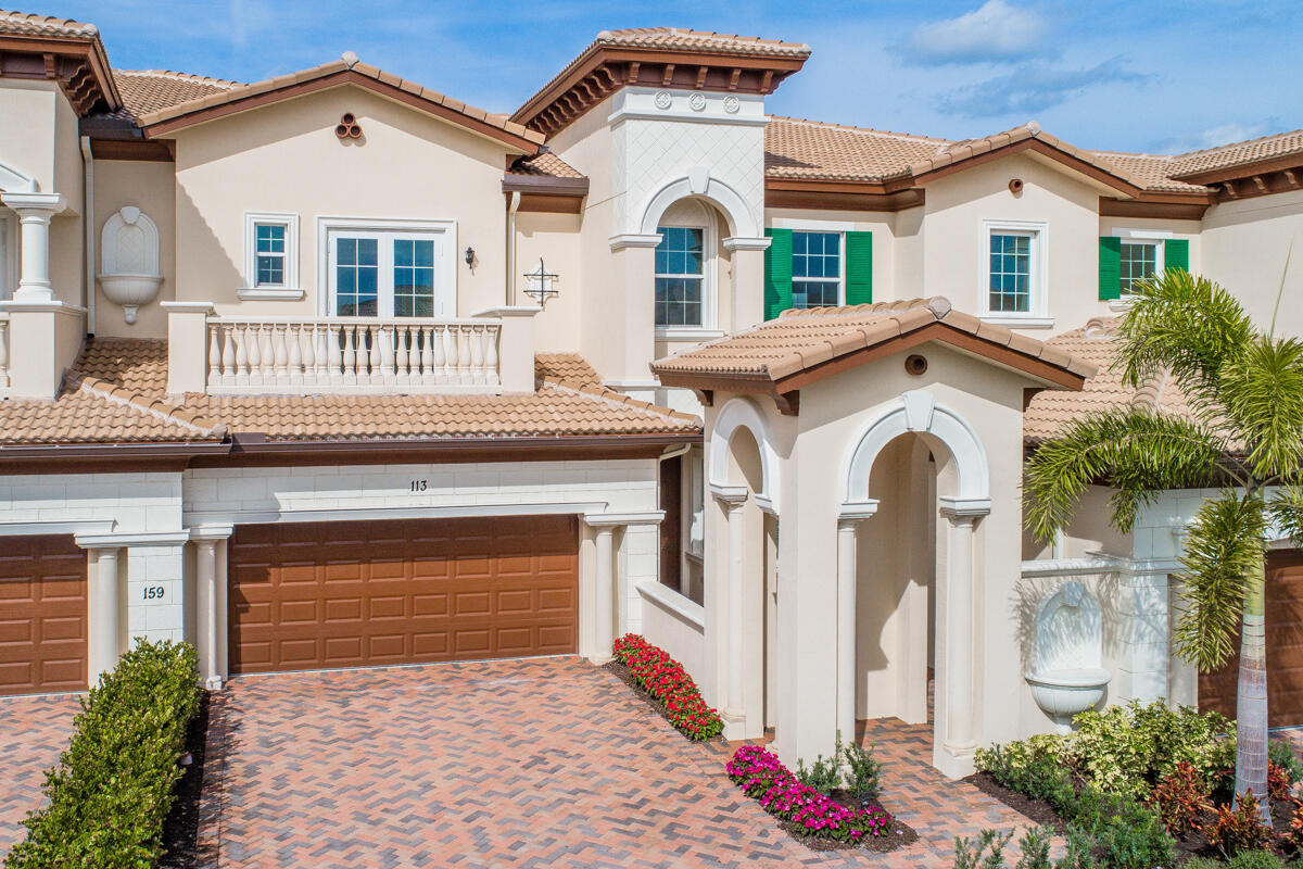 Foto de propiedad en 159 Tresana Boulevard 113, Jupiter, FL 33478 Jupiter con MLS# 