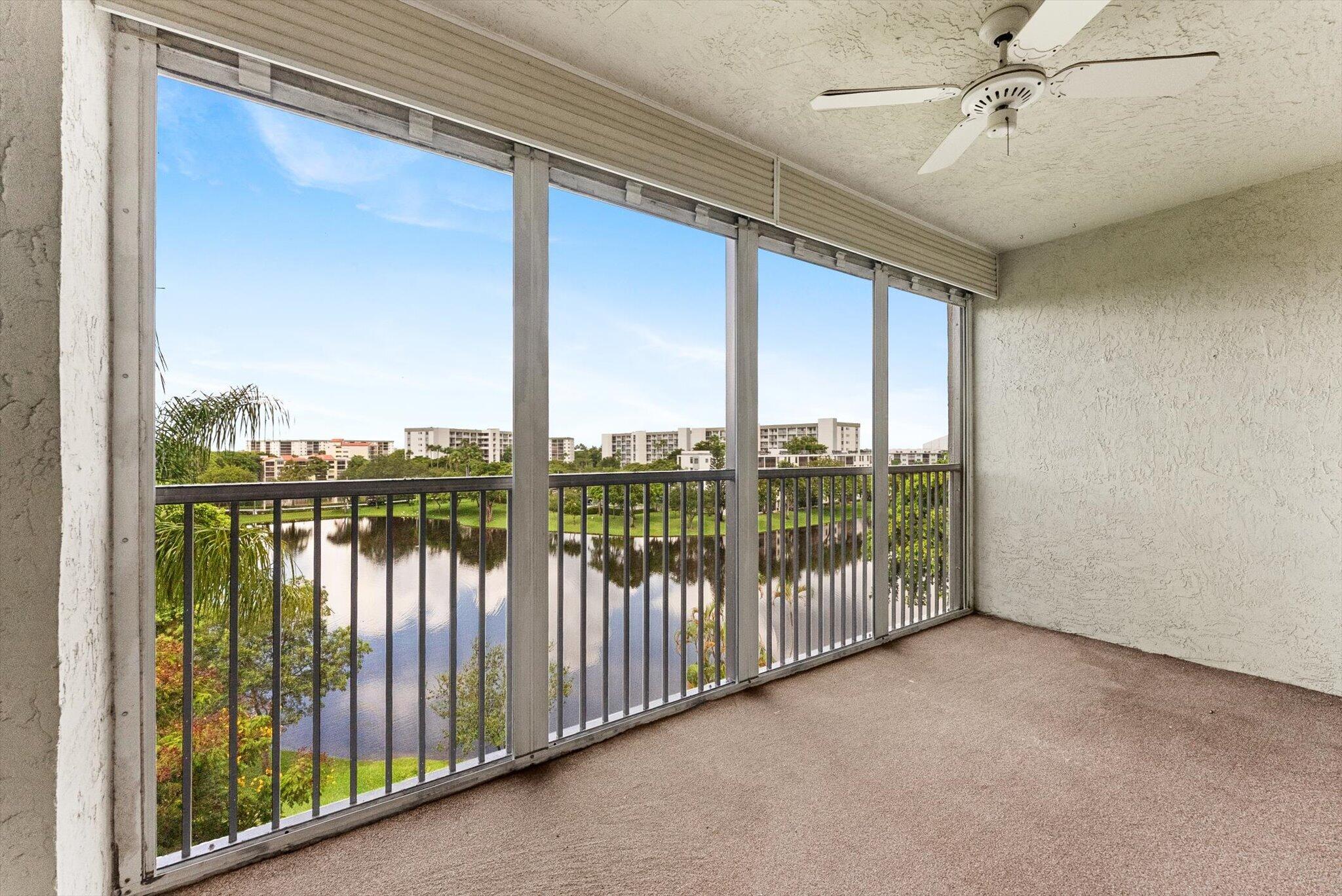 En Venta 2112 S CYPRESS BEND Drive 607, Pompano Beach, FL 33069, Pompano Beach, FL 33069