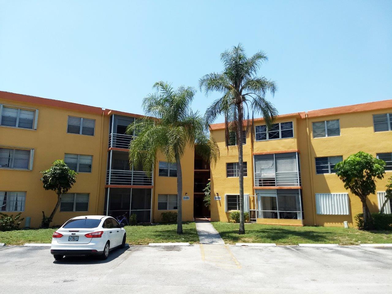 Foto de propiedad en 4394 NW 9TH 22-3C, Deerfield Beach, FL 33064 Deerfield Beach con MLS# 