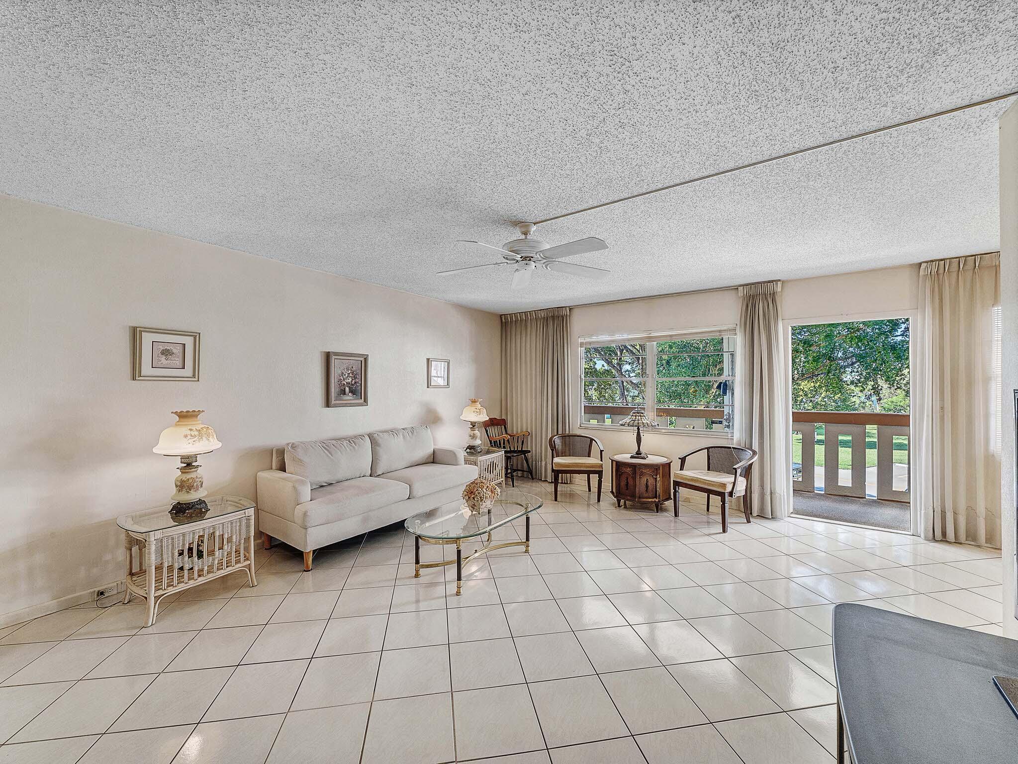 Foto de propiedad en 3002 Ventnor G, Deerfield Beach, FL 33442 Deerfield Beach con MLS# 