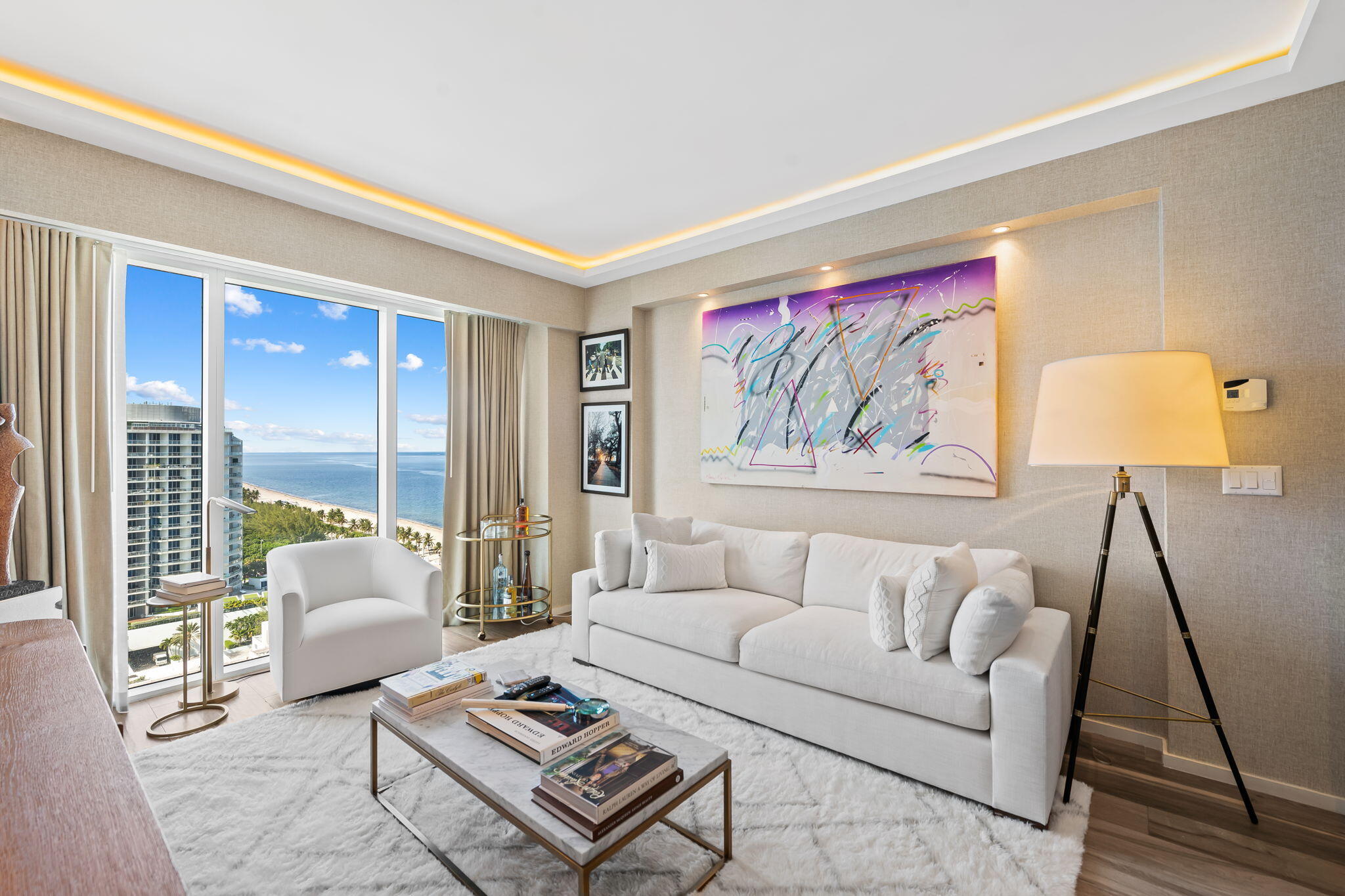 Foto de propiedad en 551 N FORT LAUDERDALE BEACH Boulevard R1801, Fort Lauderdale, FL 33304 Fort Lauderdale con MLS# 