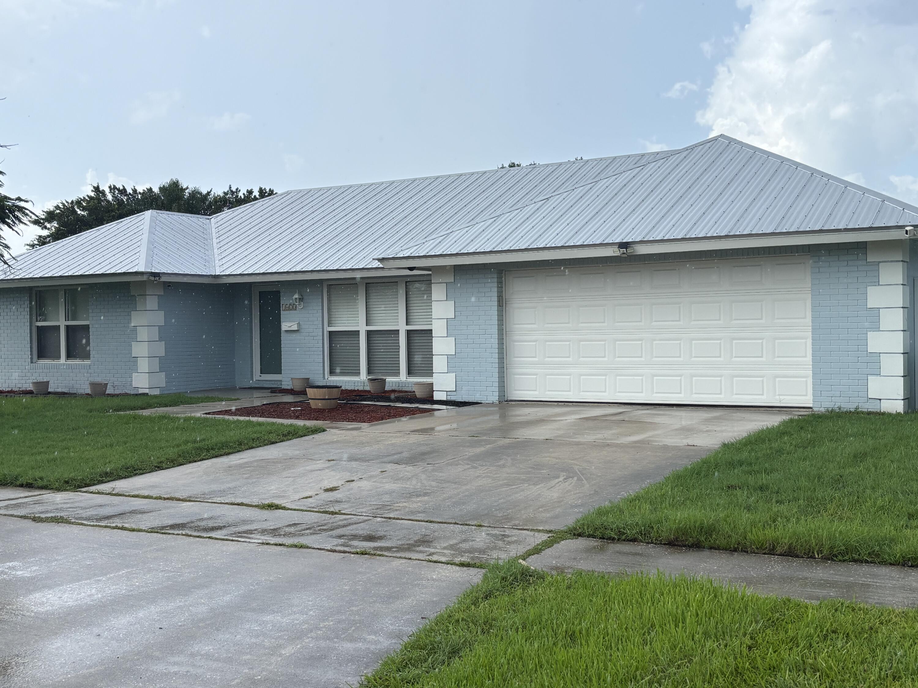 En Venta 1473 SE SUNSHINE Avenue, Port St. Lucie, FL 34952, Port St. Lucie, FL 34952