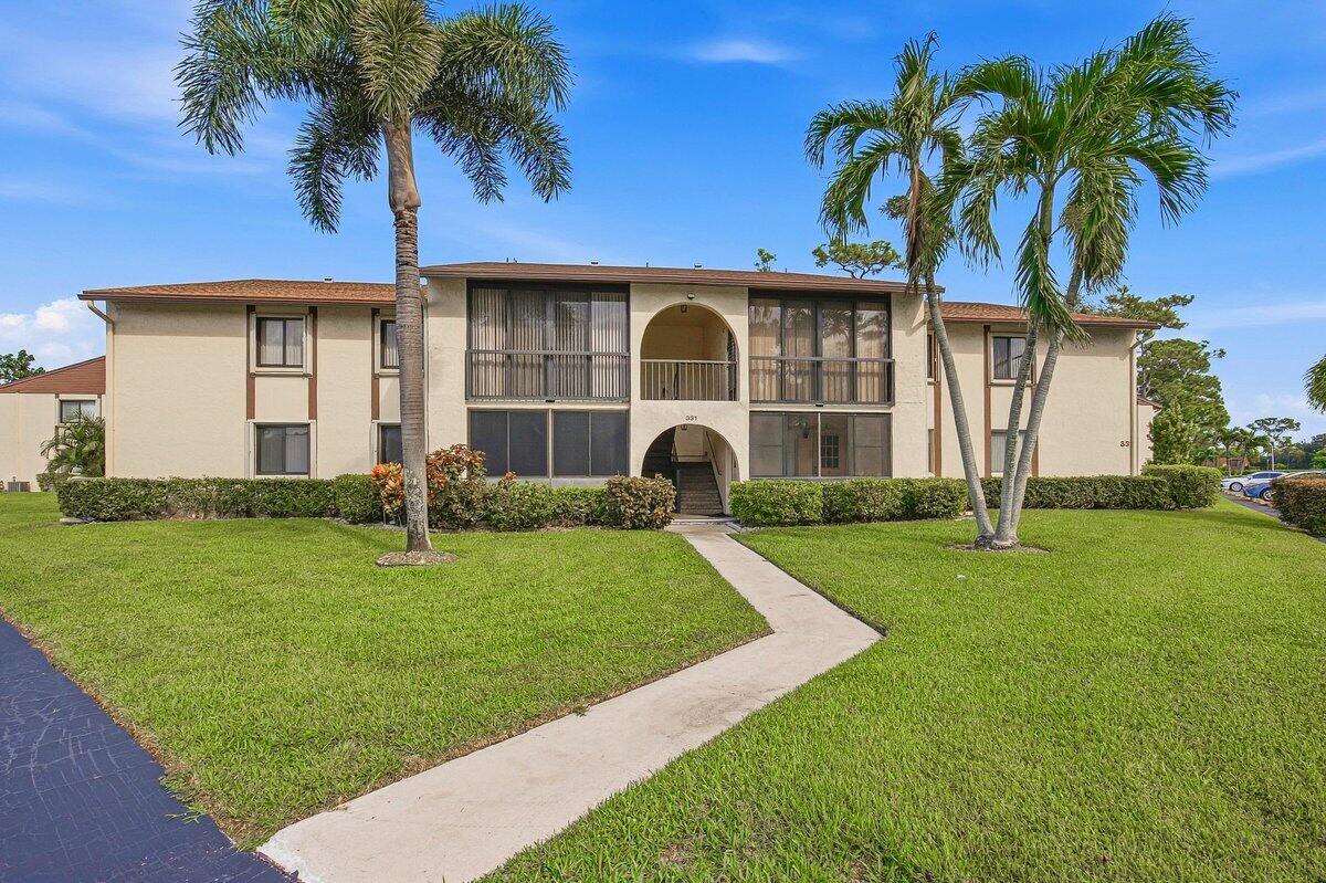 En Venta 331 KNOTTY PINE Circle D-2, Greenacres, FL 33463, Greenacres, FL 33463