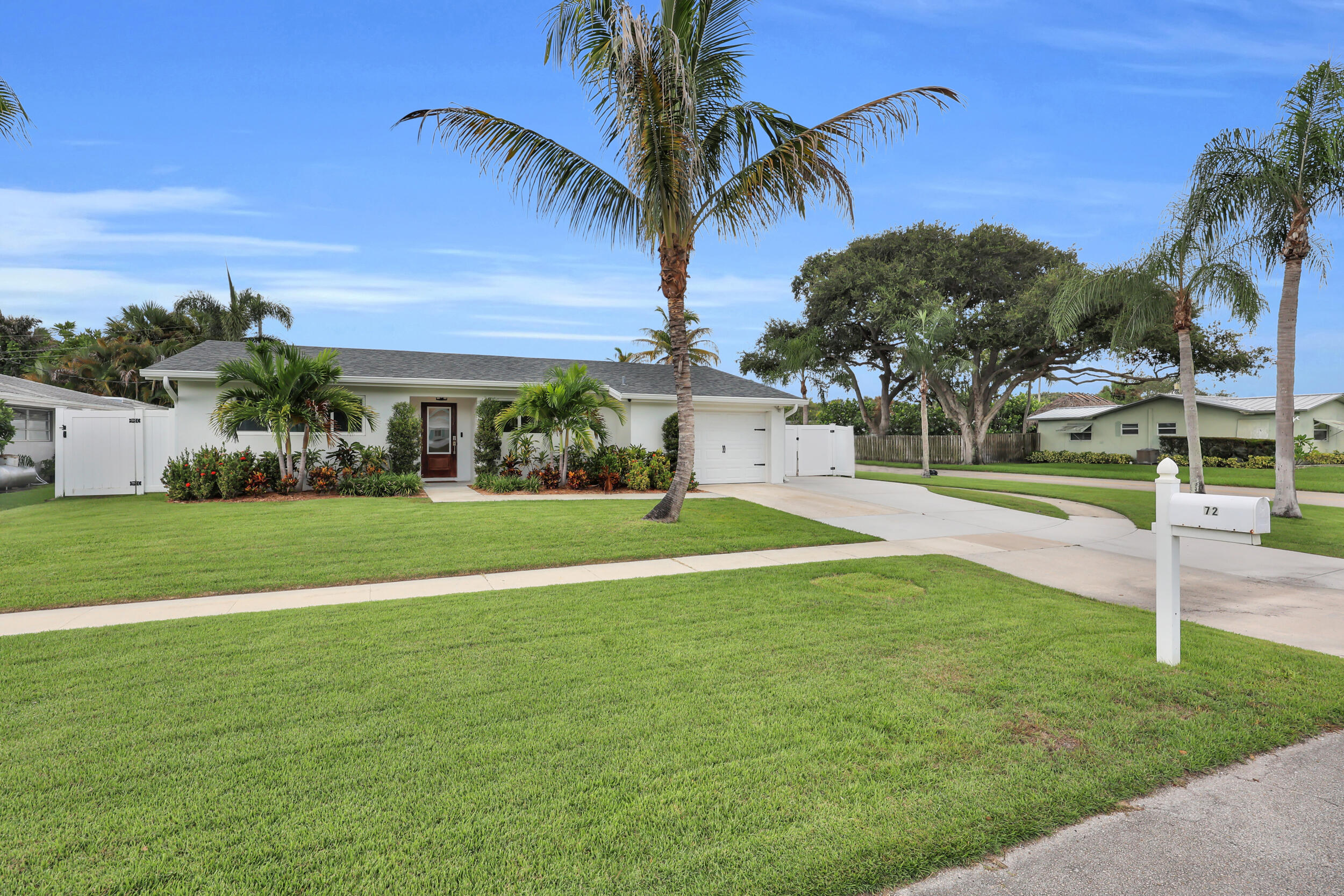 En Venta 72 WILLOW Road, Tequesta, FL 33469, Tequesta, FL 33469