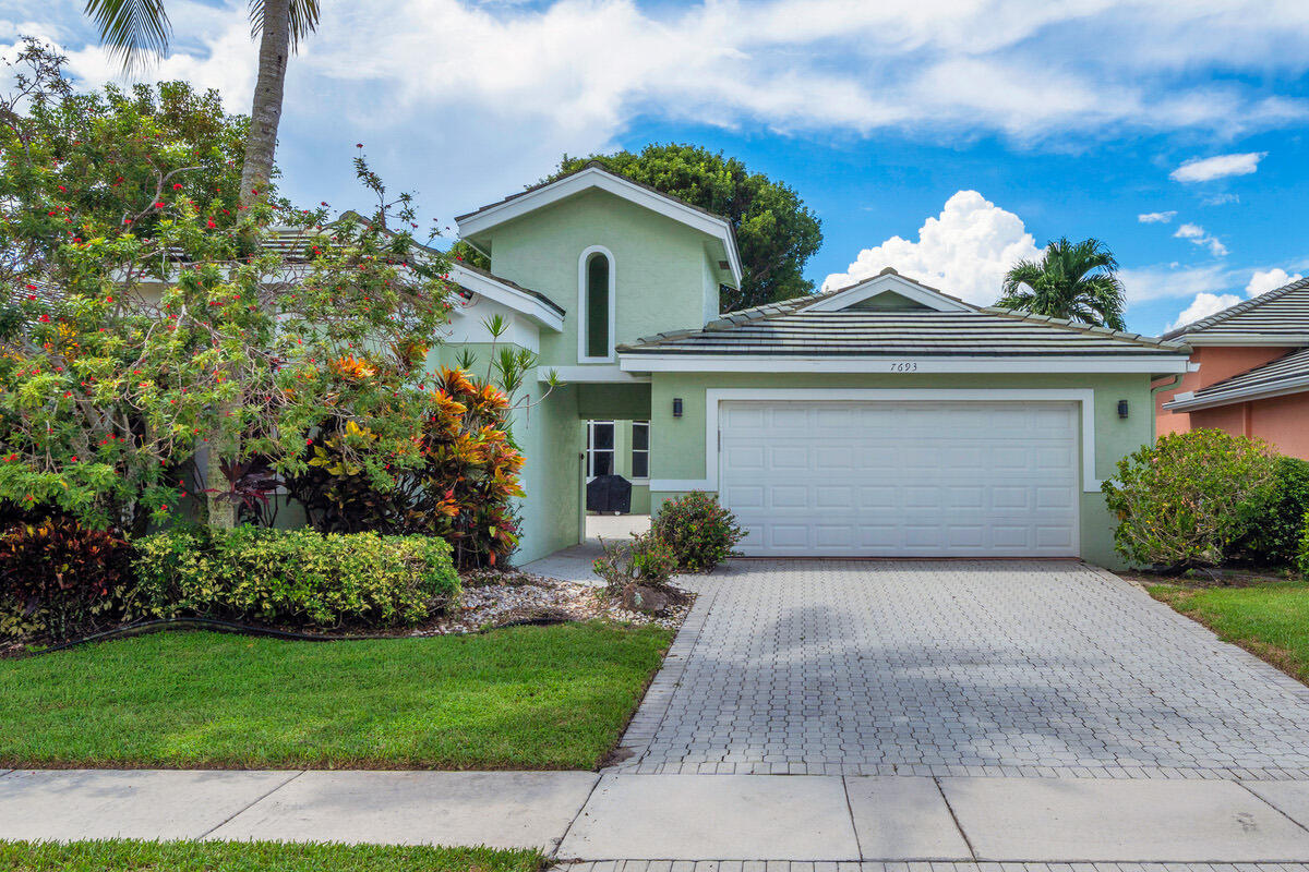 Foto de propiedad en 7693 ROCKFORD Road, Boynton Beach, FL 33472 Boynton Beach con MLS# 