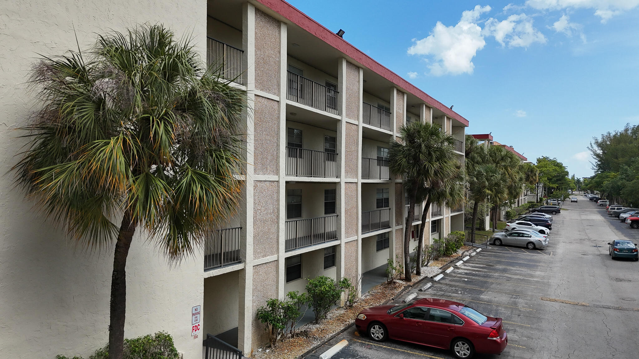 En Venta 3070 NW 48TH Terrace 414, Lauderdale Lakes, FL 33313, Lauderdale Lakes, FL 33313