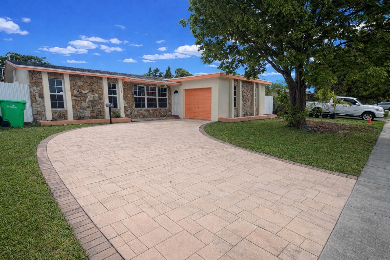 En Renta 8630 NW 24TH Court, Sunrise, FL 33322, Sunrise, FL 33322