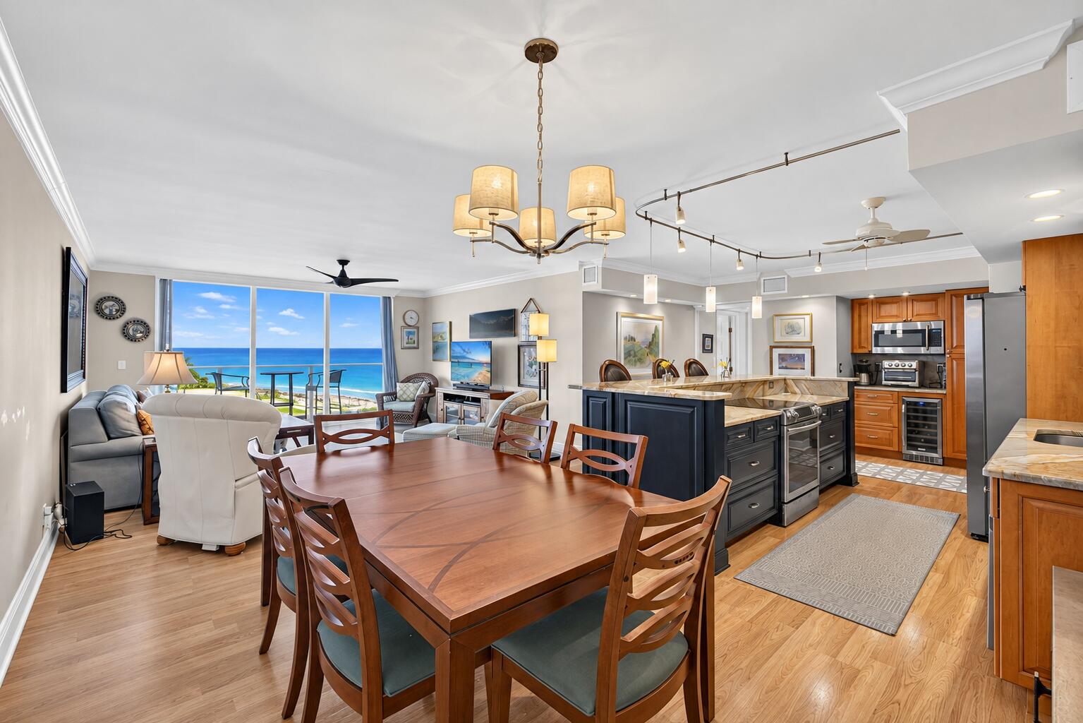 En Venta 5440 N Ocean Drive 304, Singer Island, FL 33404, Singer Island, FL 33404