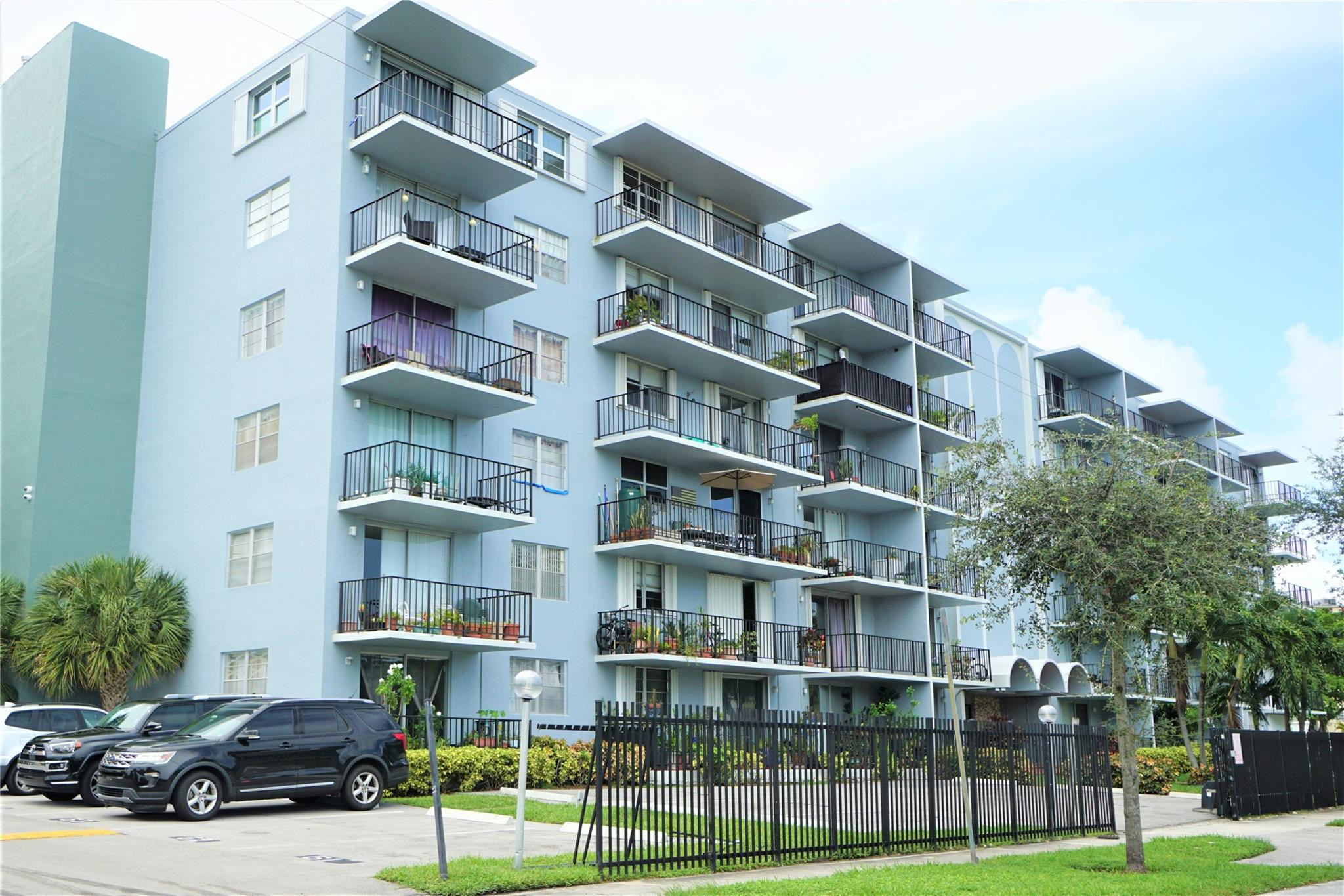 En Venta 12500 NE 15TH Avenue 614, North Miami, FL 33161, North Miami, FL 33161