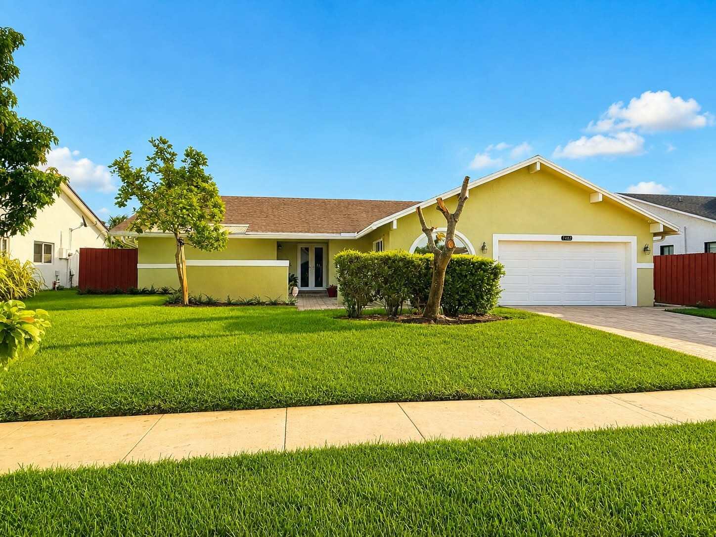En Venta 7482 NW 48TH Place, Lauderhill, FL 33319, Lauderhill, FL 33319