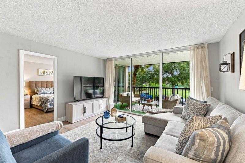 En Venta 5260 NW 2nd Avenue Unit 204, Boca Raton, FL 33487, Boca Raton, FL 33487