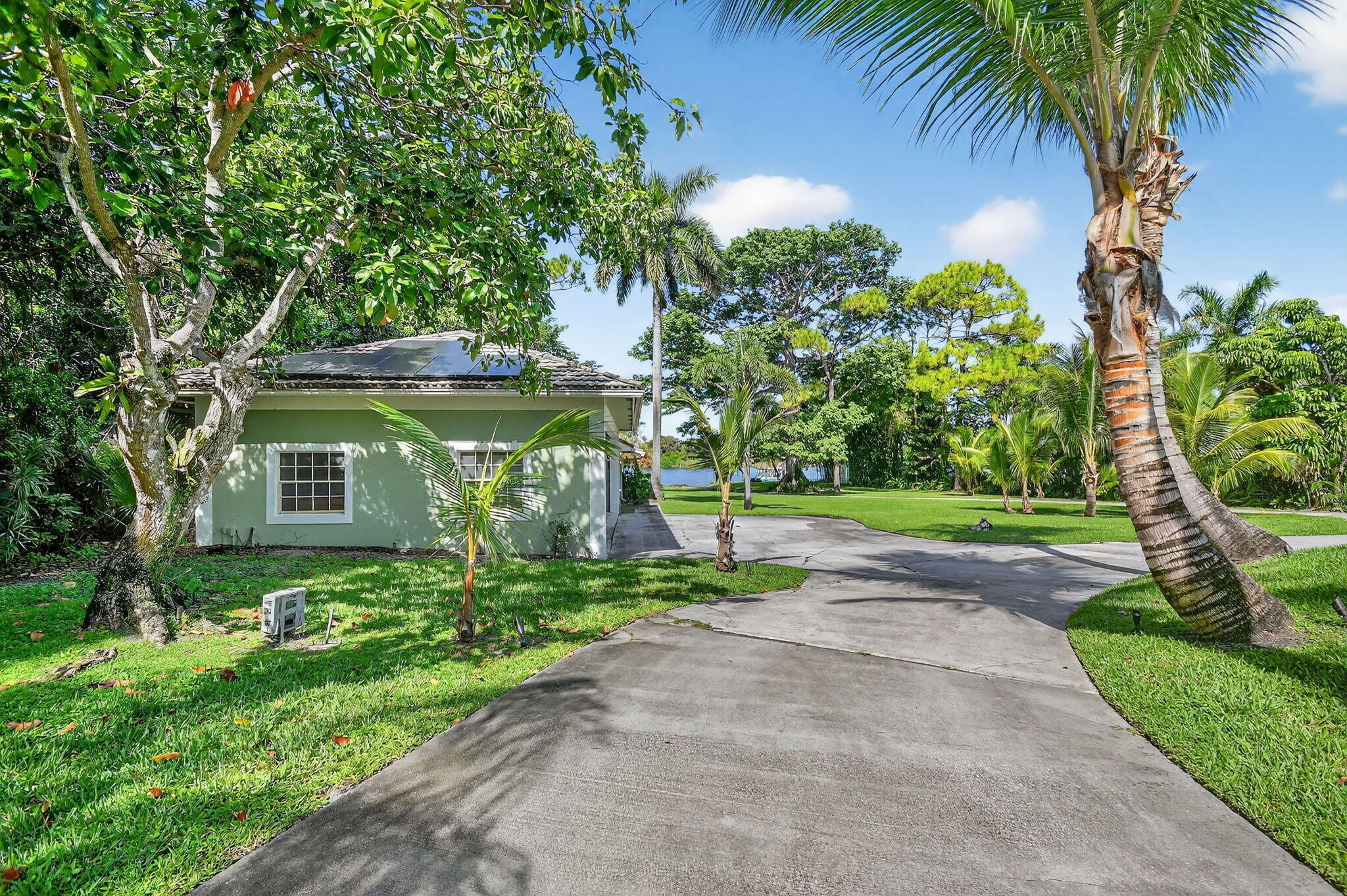 En Renta 6225 Pine Drive Cottage, Lake Worth, FL 33462, Lake Worth, FL 33462