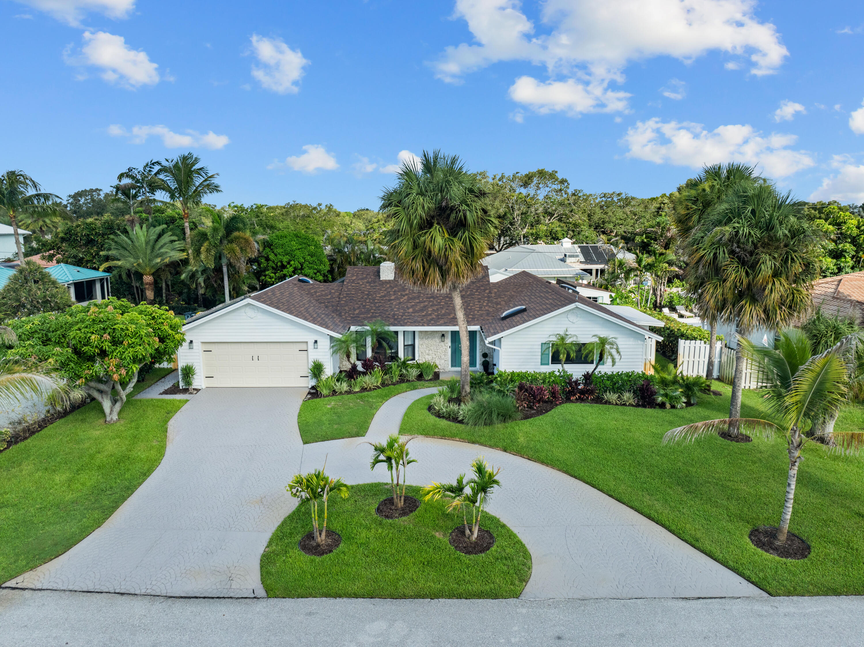 En Renta 14 SE Paddock Circle, Tequesta, FL 33469, Tequesta, FL 33469