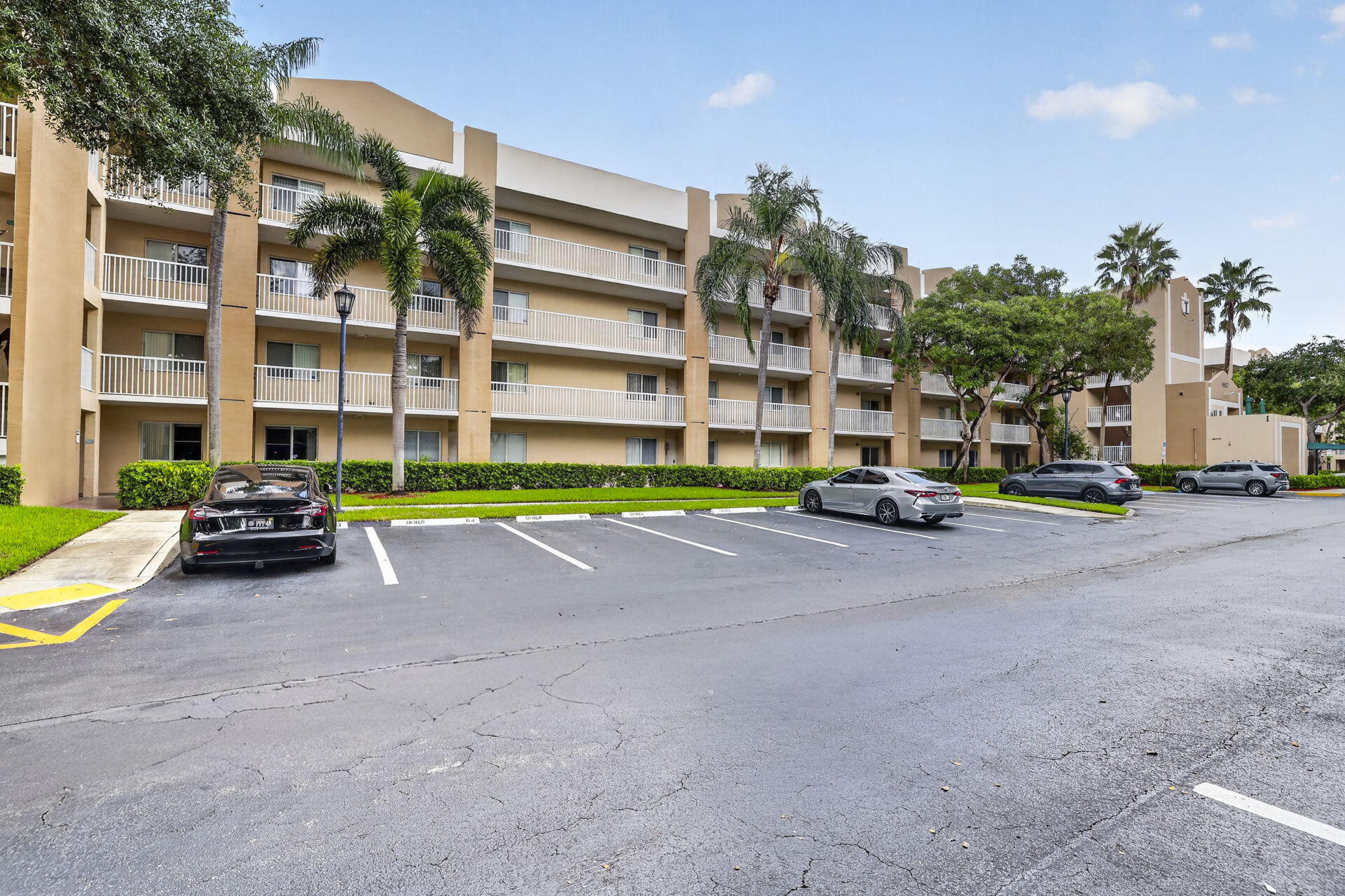 En Venta 9537 Weldon Circle 405, Tamarac, FL 33321, Tamarac, FL 33321