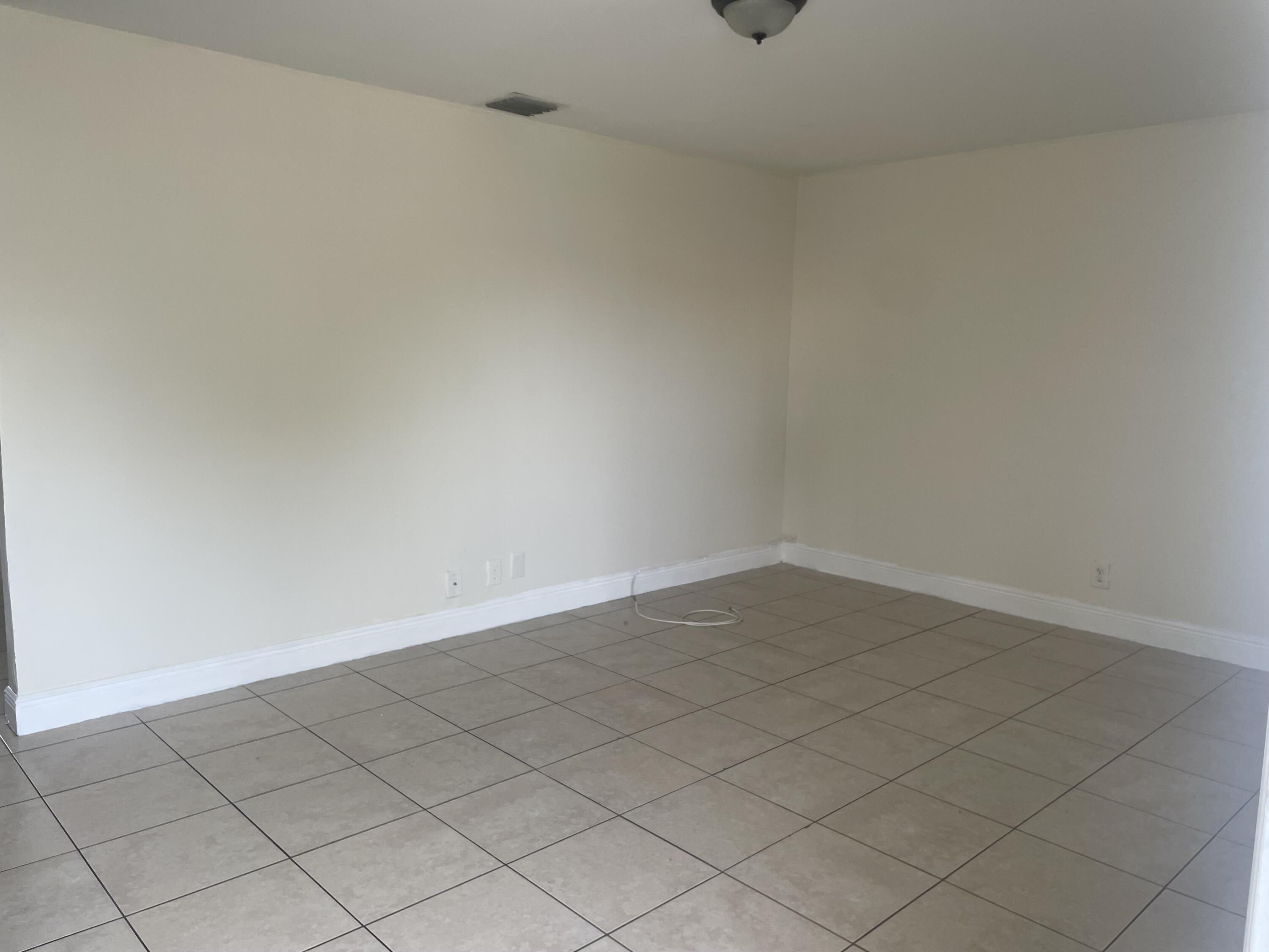 En Renta 2830 Avenue S D1, Riviera Beach, FL 33404, Riviera Beach, FL 33404
