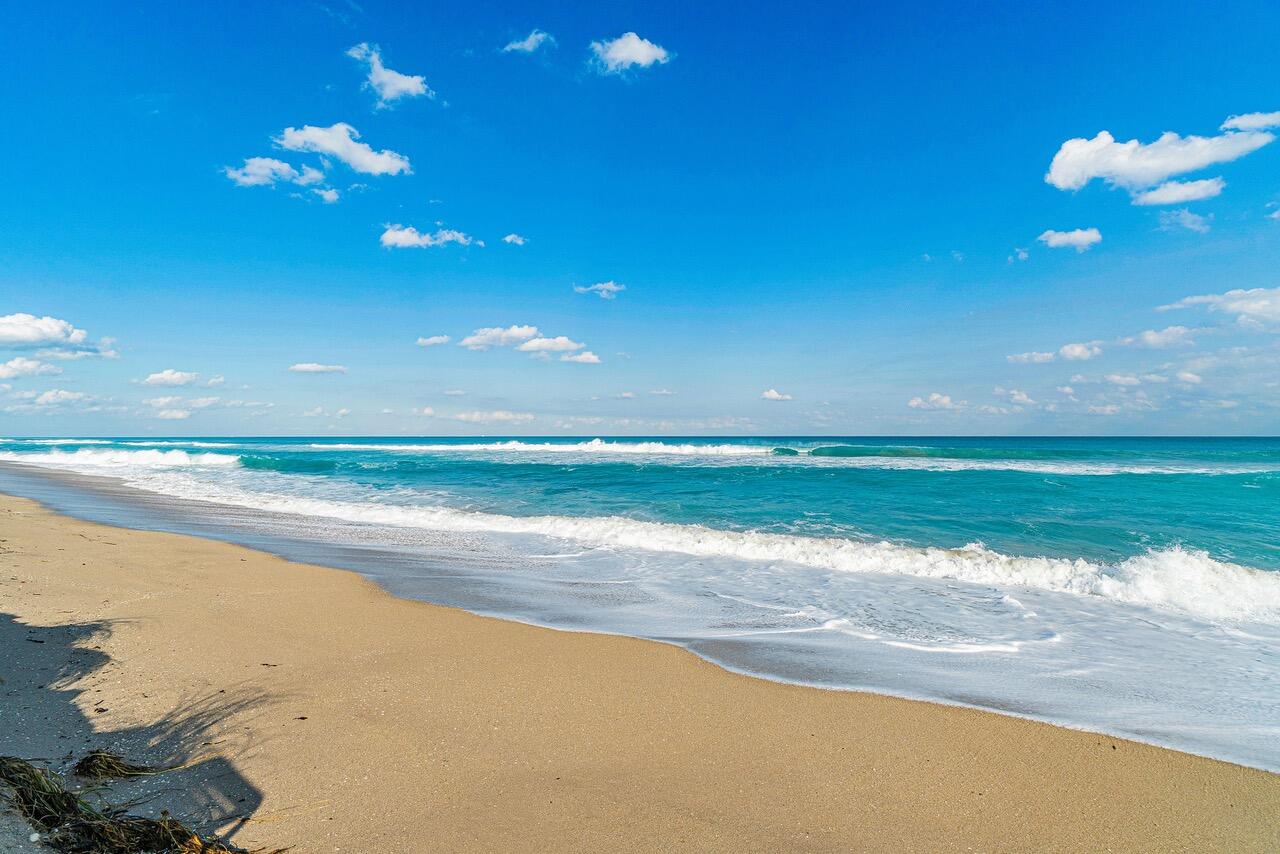 Foto de propiedad en 2100 S Ocean Boulevard 402, Palm Beach, FL 33480 Palm Beach con MLS# 