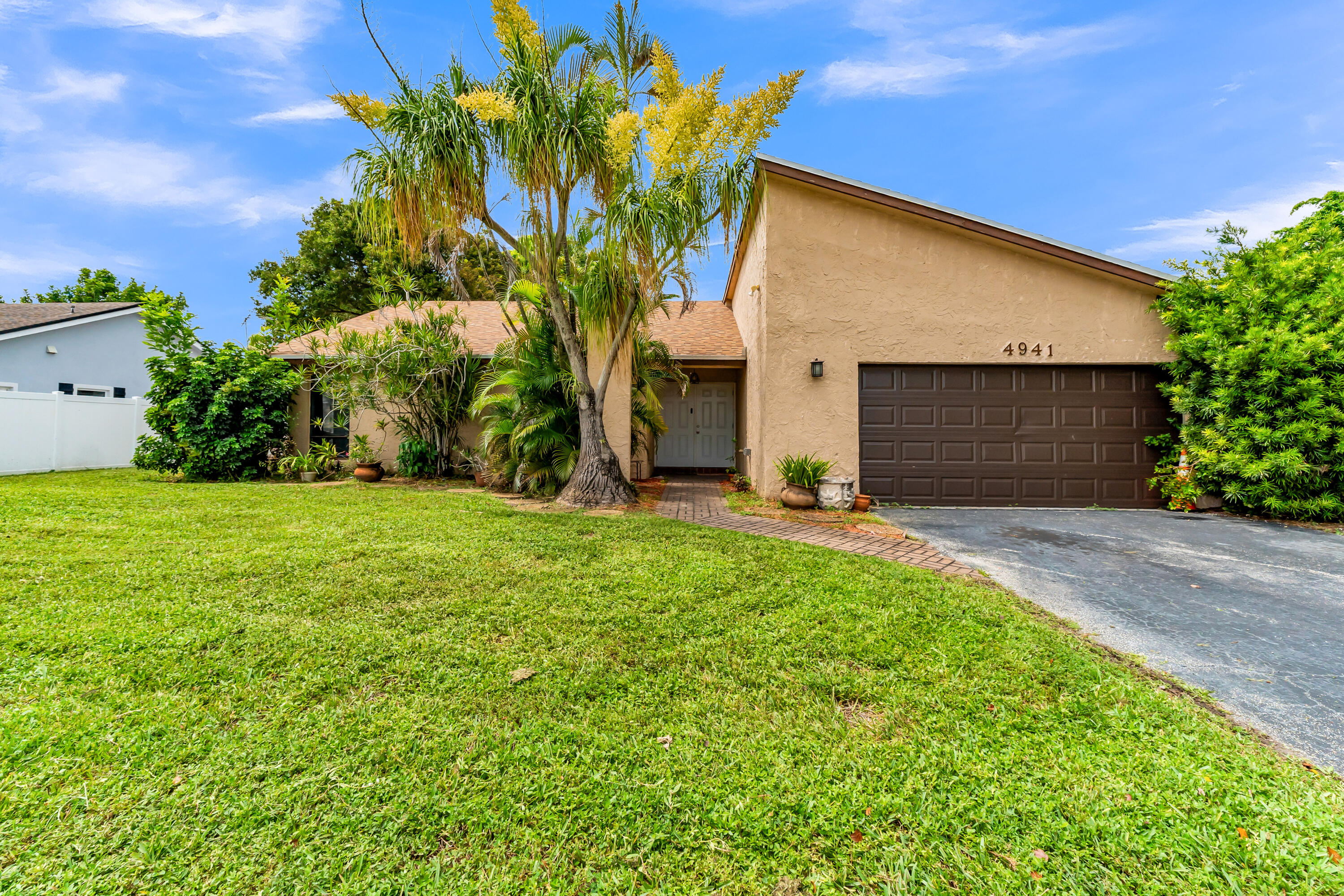 En Venta 4941 NW 83rd Avenue, Lauderhill, FL 33351, Lauderhill, FL 33351