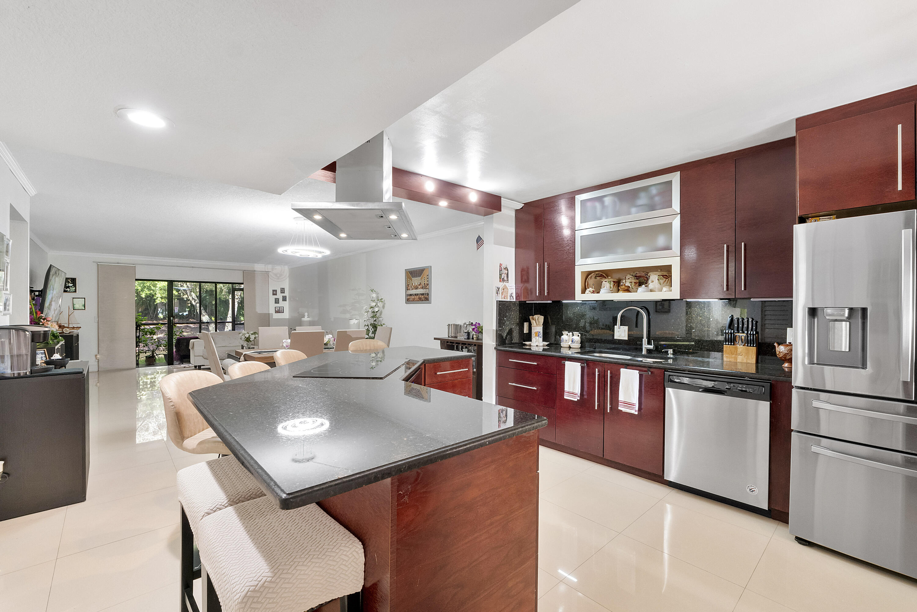 En Venta 435 LAKEVIEW Drive 104, Weston, FL 33326, Weston, FL 33326