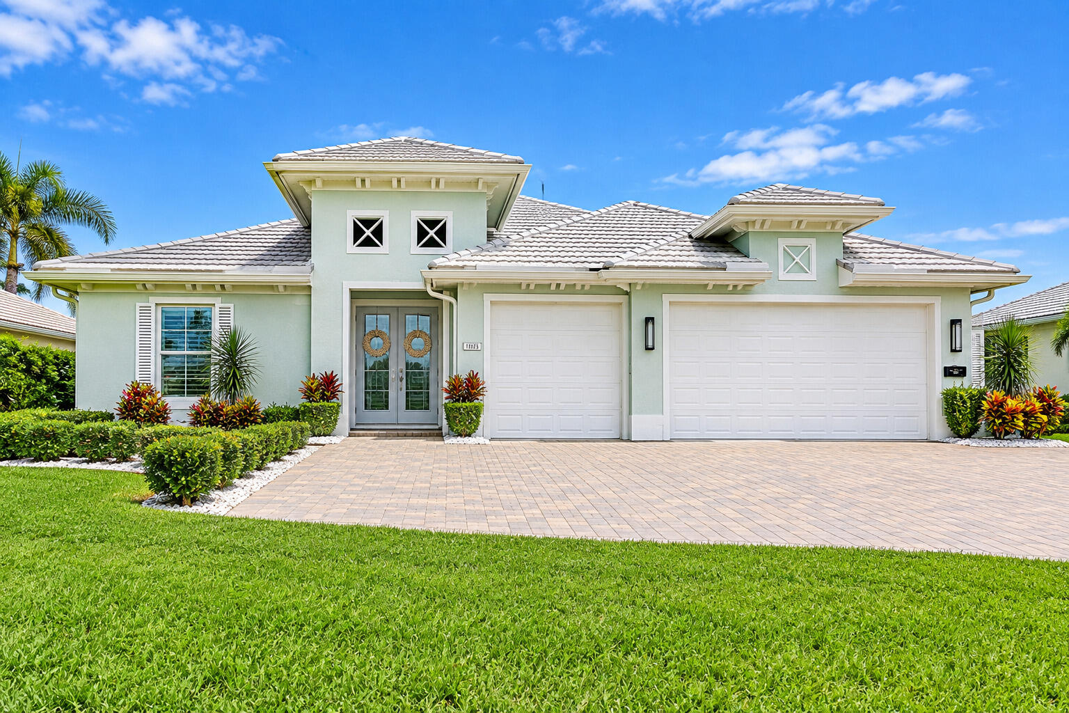 Foto de propiedad en 413 JACQUELINE Way SW, Vero Beach, FL 32968 Vero Beach con MLS# 