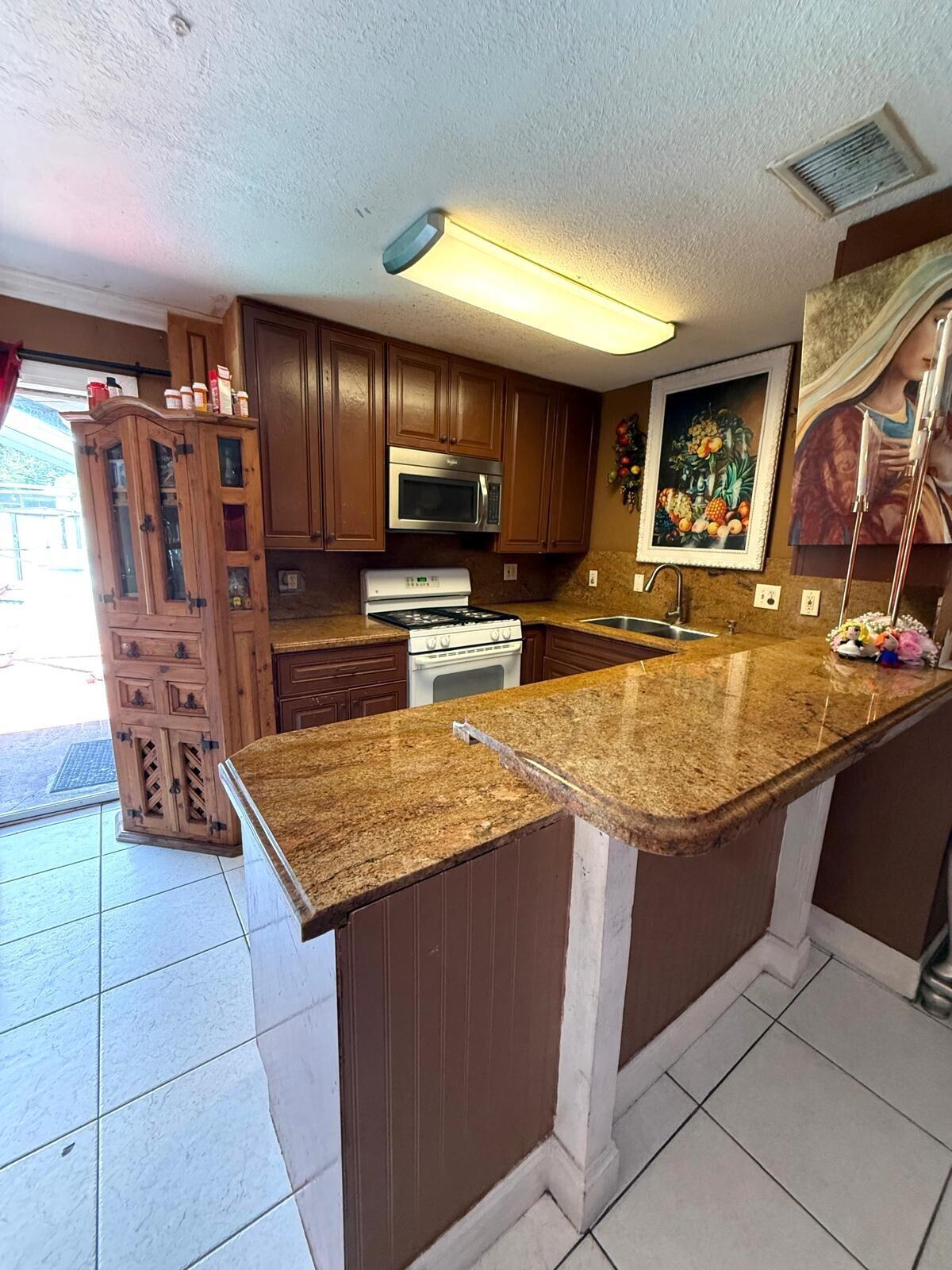 En Venta 1441 W Central Street, Lantana, FL 33462, Lantana, FL 33462