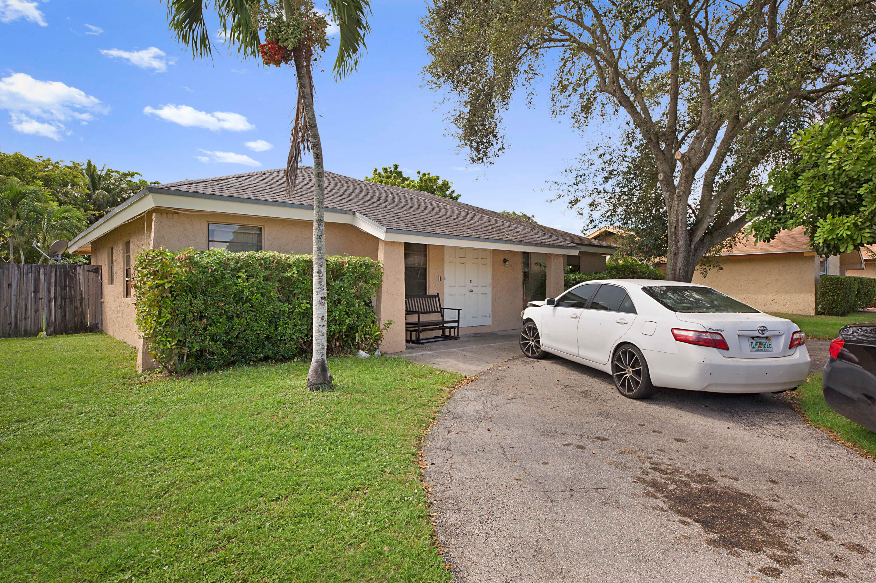 En Venta 1204 SW 74th Avenue, North Lauderdale, FL 33068, North Lauderdale, FL 33068