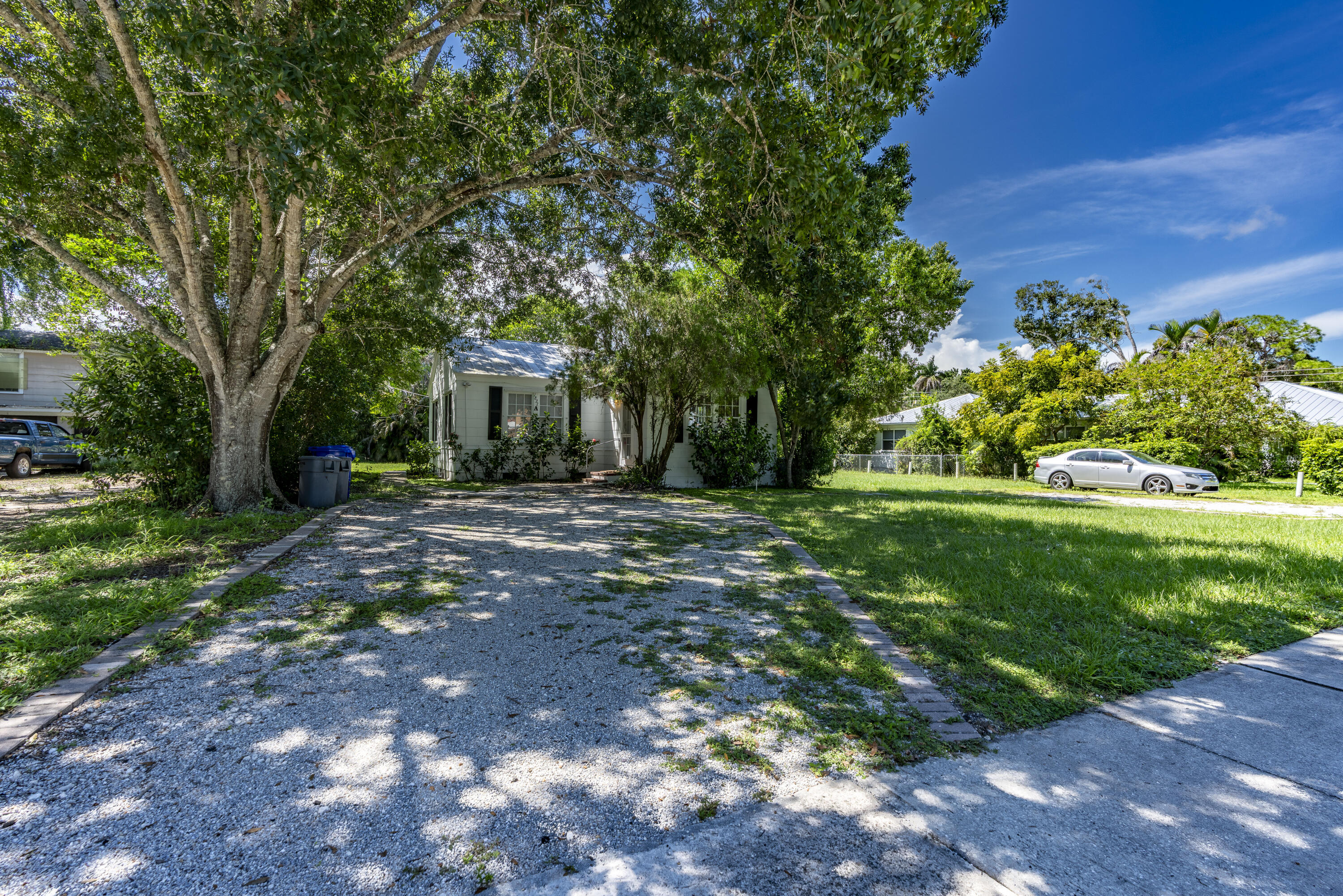 Foto de propiedad en 1837 22nd Avenue UNIT A, Vero Beach, FL 32960 Vero Beach con MLS# 