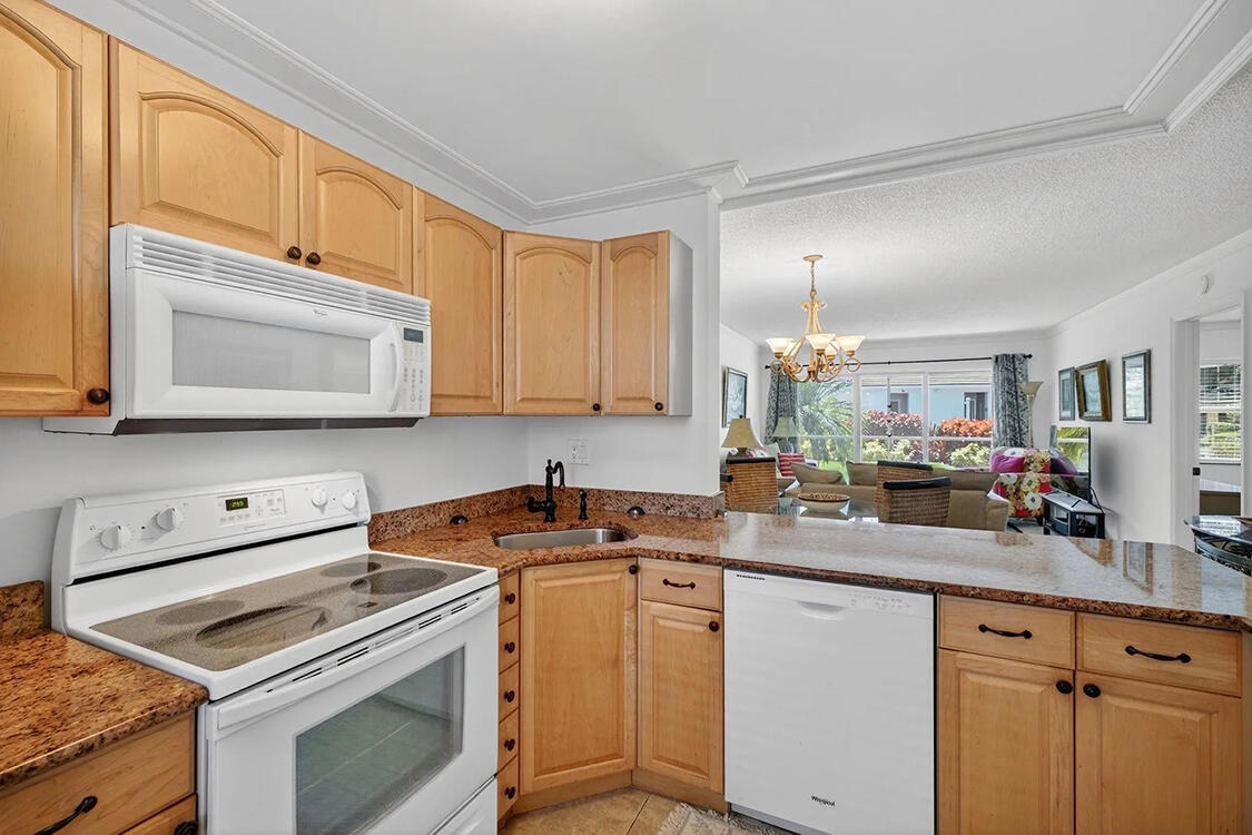 En Renta 1541 S OCEAN Boulevard 122, Lauderdale-By-The-Sea, FL 33062, Lauderdale-By-The-Sea, FL 33062