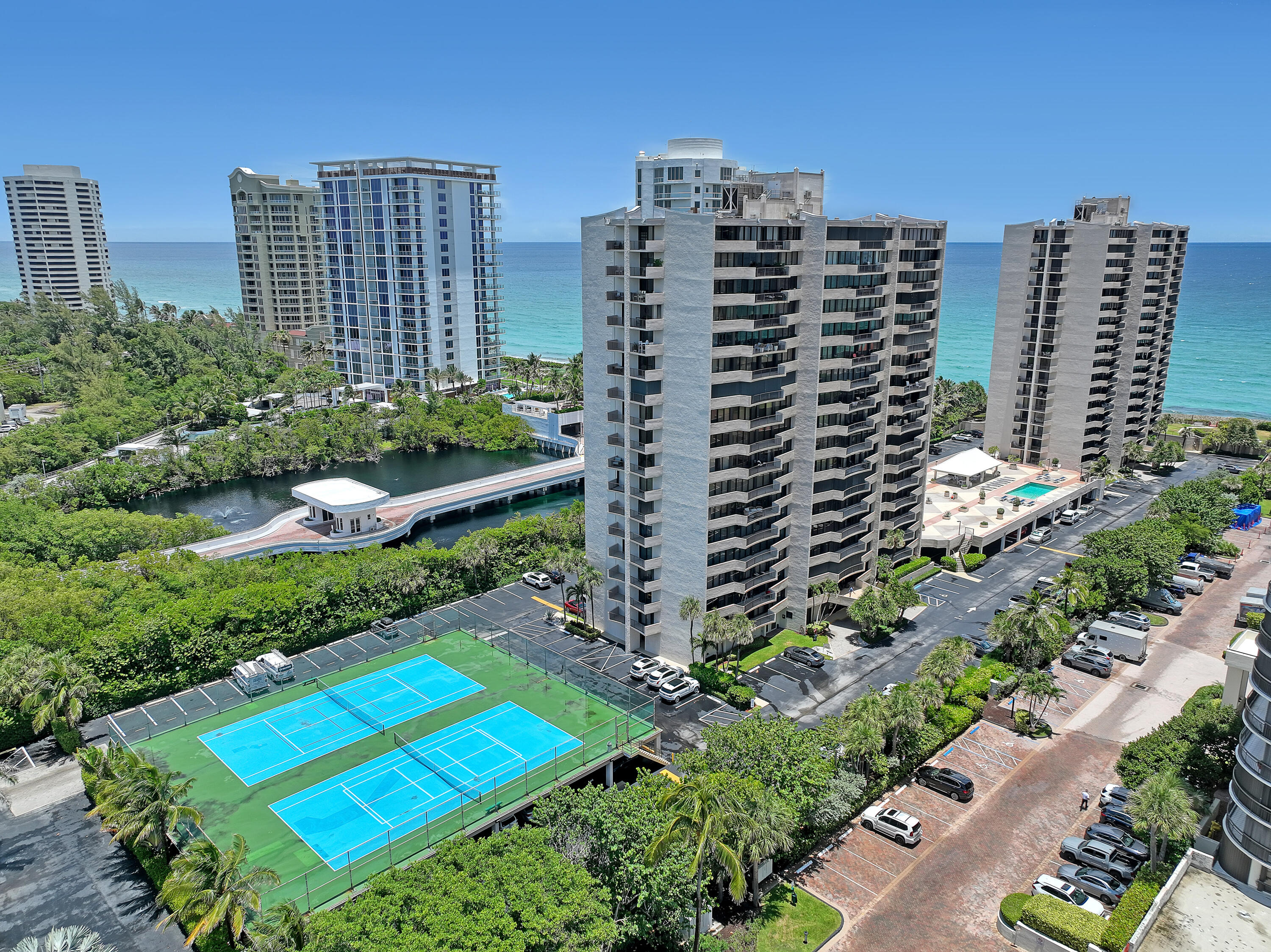 En Venta 4200 N OCEAN Drive 2-403, Riviera Beach, FL 33404, Riviera Beach, FL 33404