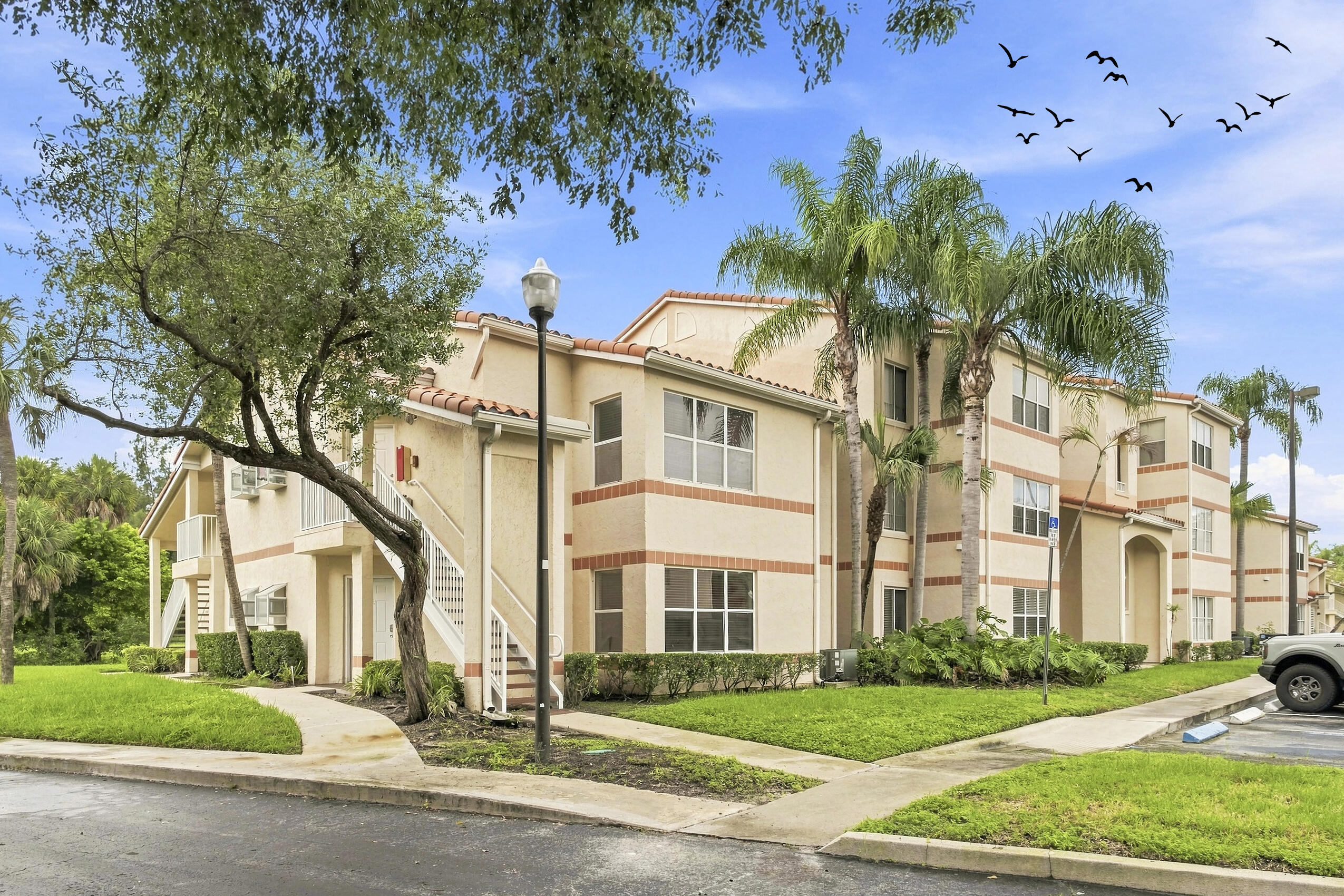 En Venta 3350 PINEWALK Drive N 1411, Margate, FL 33063, Margate, FL 33063
