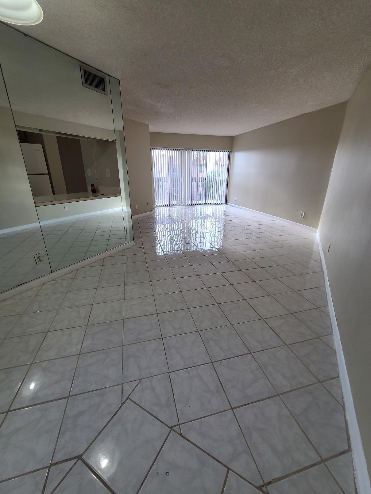 En Renta 1880 N CONGRESS Avenue 409, West Palm Beach, FL 33401, West Palm Beach, FL 33401