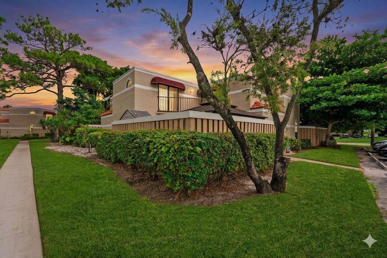 En Venta 4240 Village Drive D, Delray Beach, FL 33445, Delray Beach, FL 33445