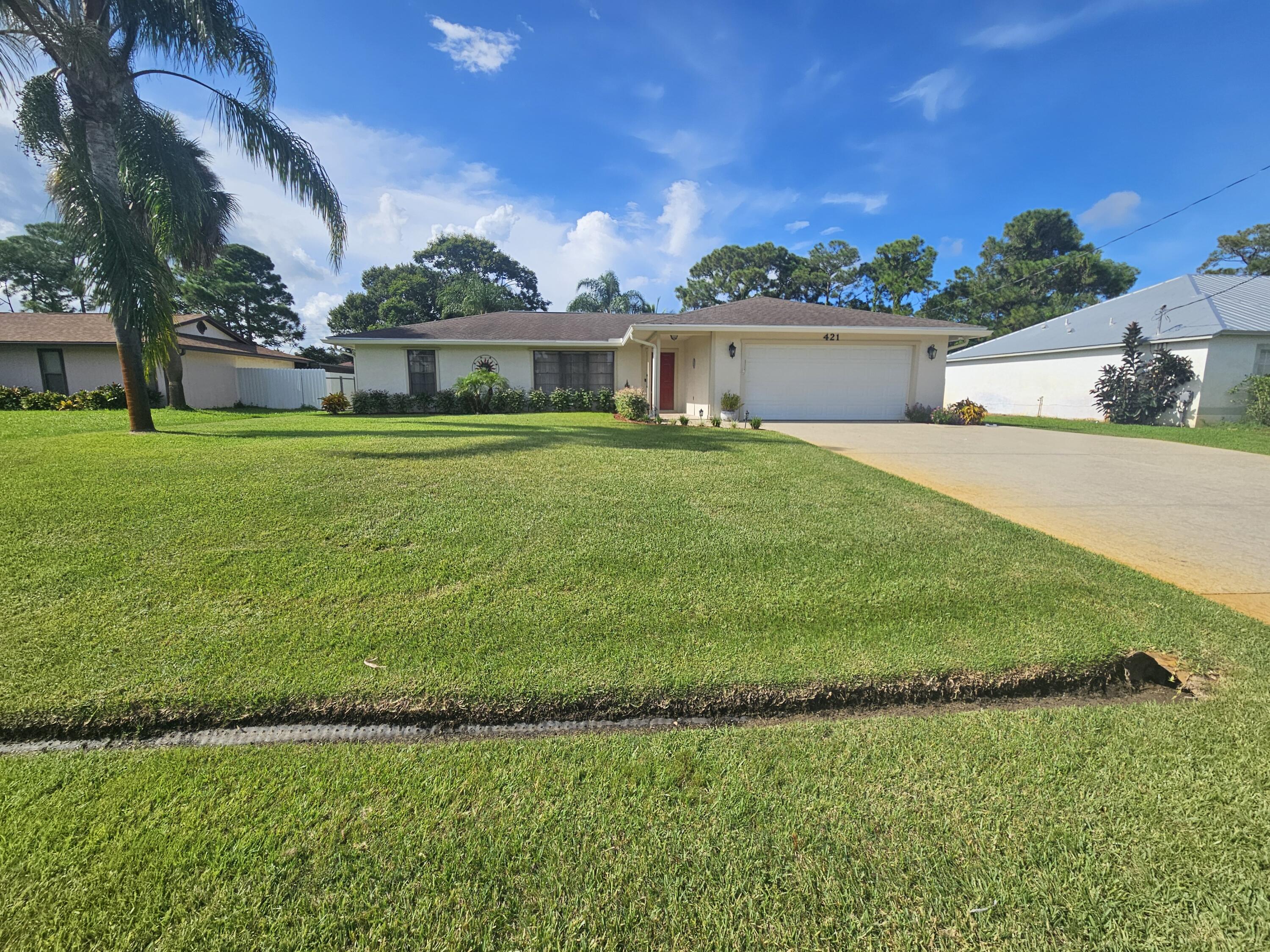 En Venta 421 SE Faith Terrace, Port St. Lucie, FL 34983, Port St. Lucie, FL 34983