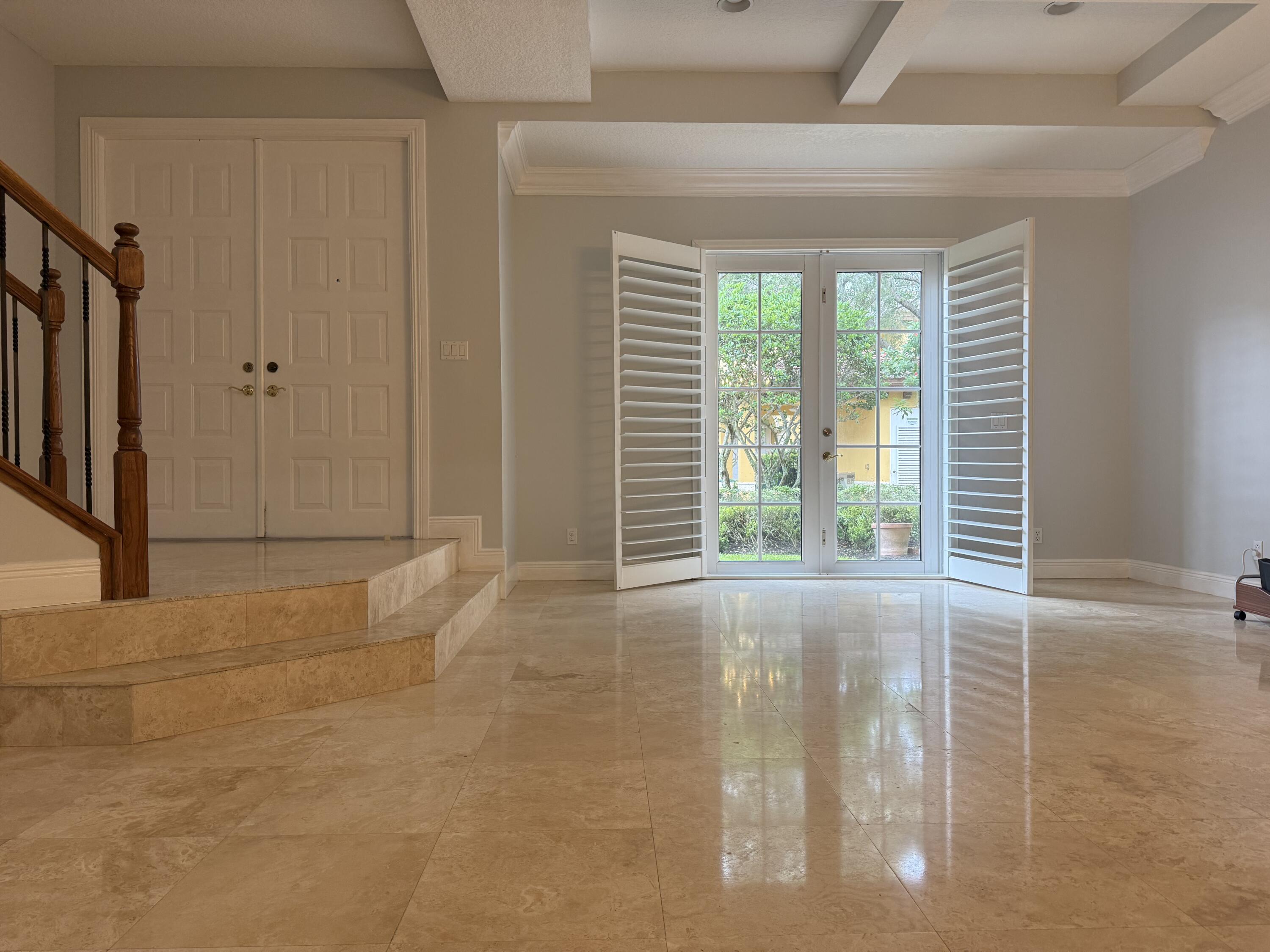 En Venta 335 NE 69TH Circle, Boca Raton, FL 33487, Boca Raton, FL 33487