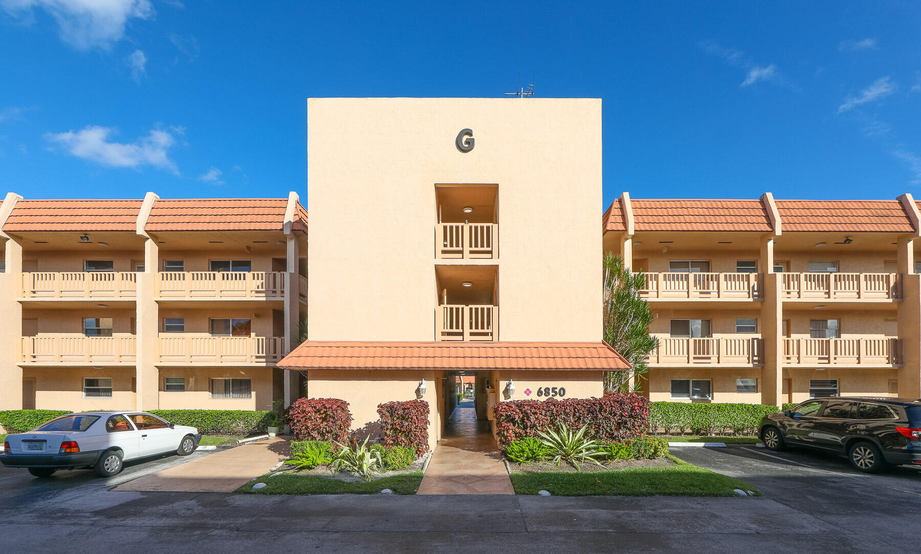En Renta 6850 ROYAL PALM Boulevard 303G, Margate, FL 33063, Margate, FL 33063