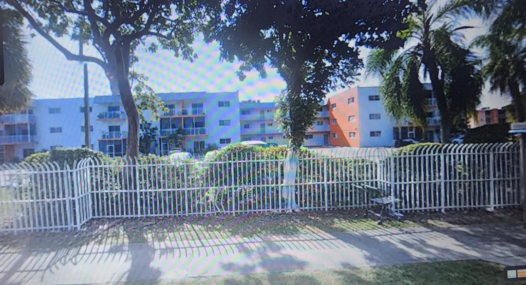 Foto de propiedad en 11311 SW 200TH Street SW 214-D, Miami, FL 33157 Miami con MLS# 