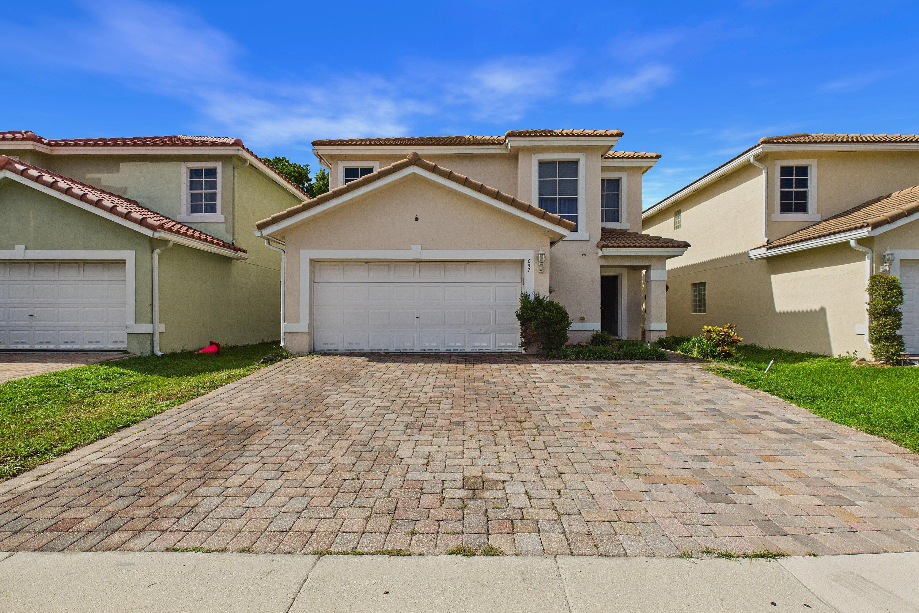 En Venta 657 PERDIDO HEIGHTS Drive, Lake Belvedere Estates, FL 33413, Lake Belvedere Estates, FL 33413