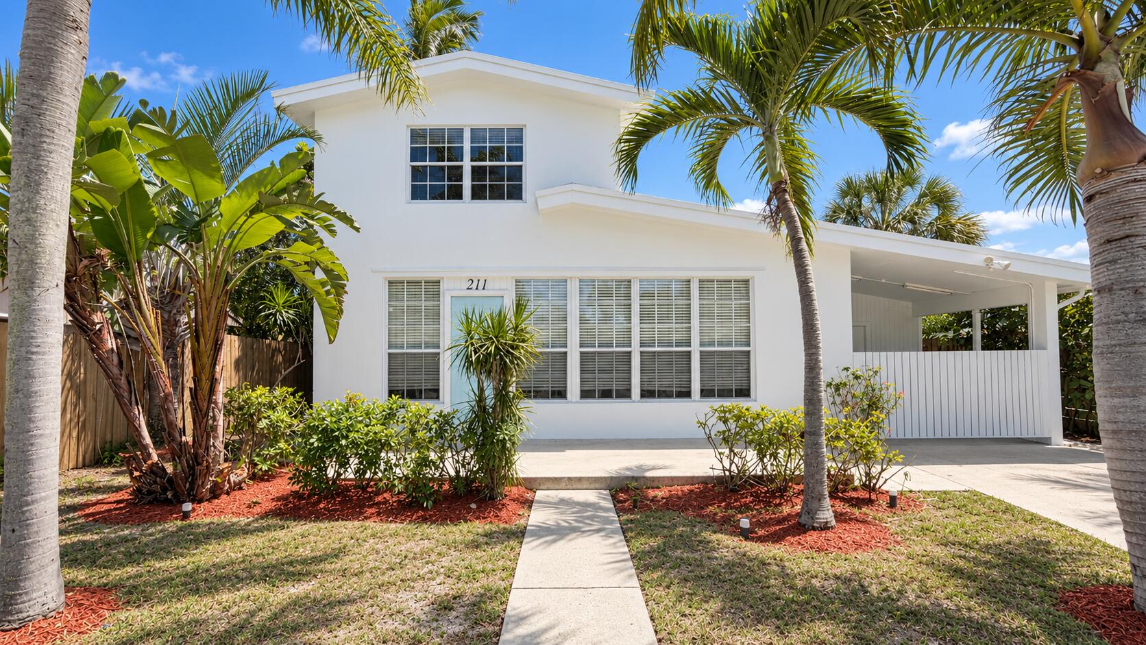 Foto de propiedad en 211 Dartmouth Drive, Lake Worth Beach, FL 33460 Lake Worth Beach con MLS# 