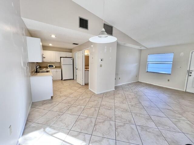 En Renta 2002 S 10TH Street D, Fort Pierce, FL 34950, Fort Pierce, FL 34950