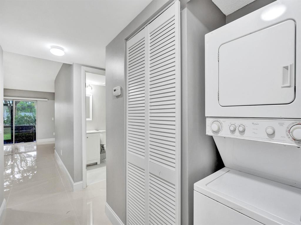 En Renta 821 NW 103RD Avenue 104, Pembroke Pines, FL 33026, Pembroke Pines, FL 33026
