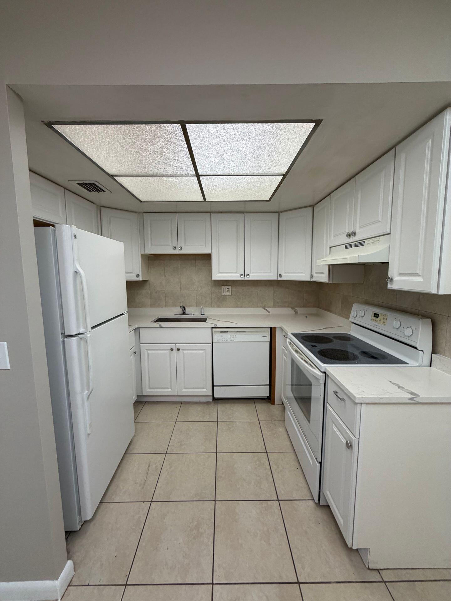 En Renta 2130 NW 58TH Avenue 25-C, Lauderhill, FL 33313, Lauderhill, FL 33313