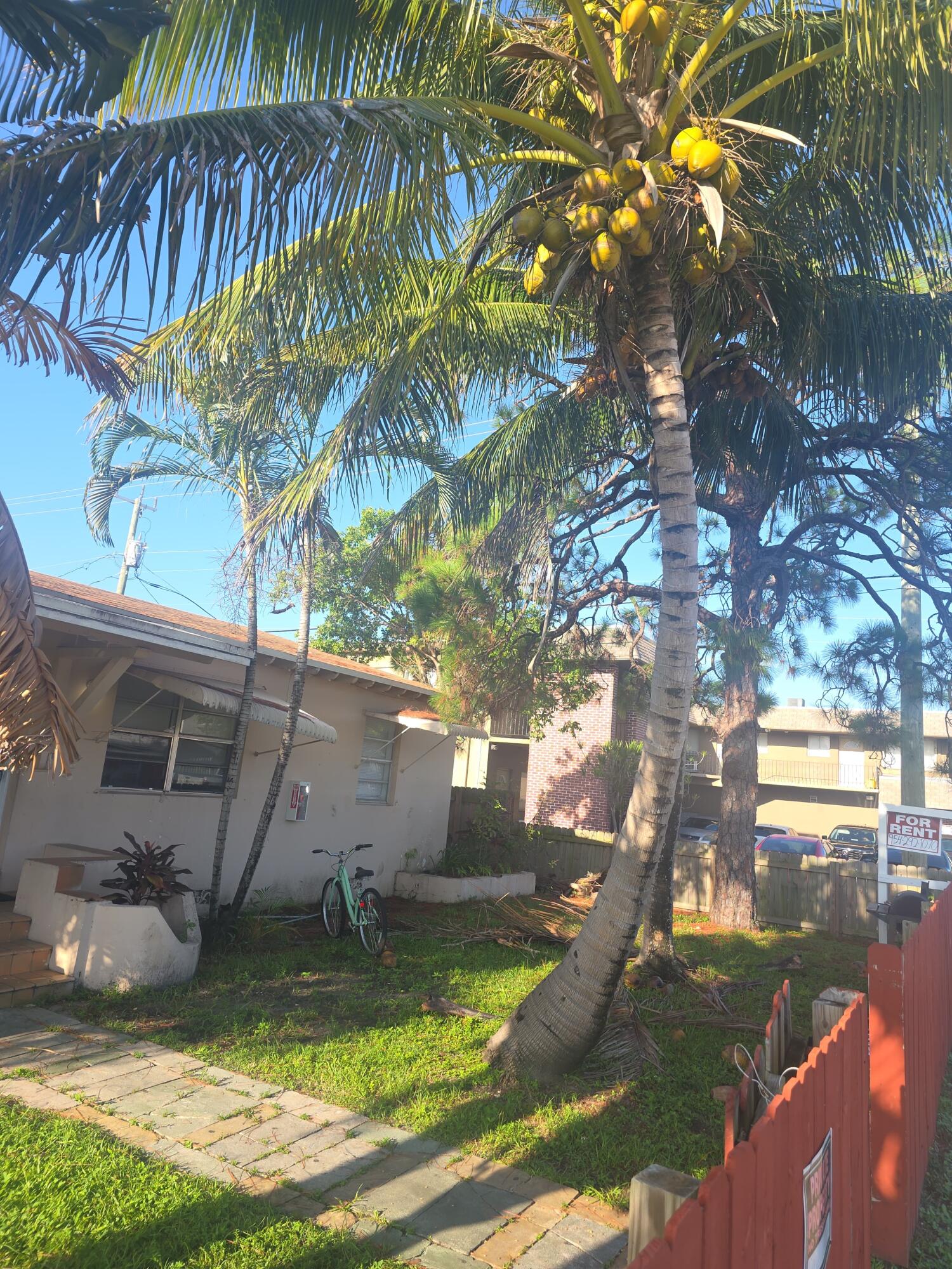 En Renta 2028 Funston Street Apt 2, Hollywood, FL 33020, Hollywood, FL 33020