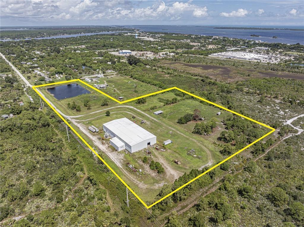 Foto de propiedad en 7550 129th Street, Sebastian, FL 32958 Sebastian con MLS# 