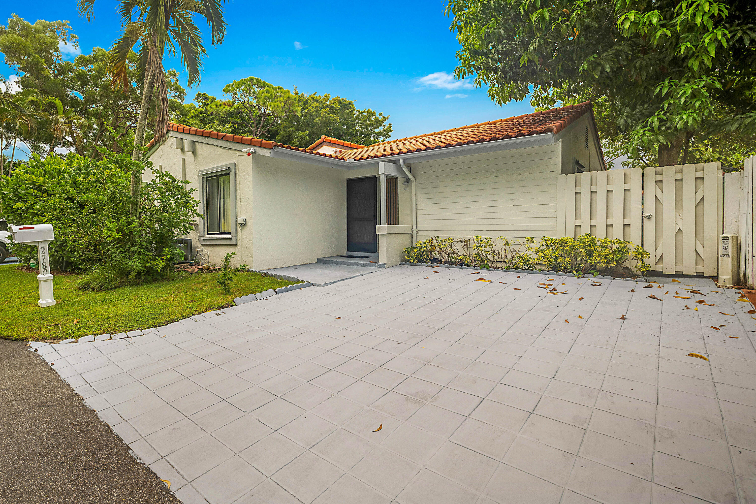 En Venta 2780 NORFOLK PINE Court, Lake Worth, FL 33462, Lake Worth, FL 33462