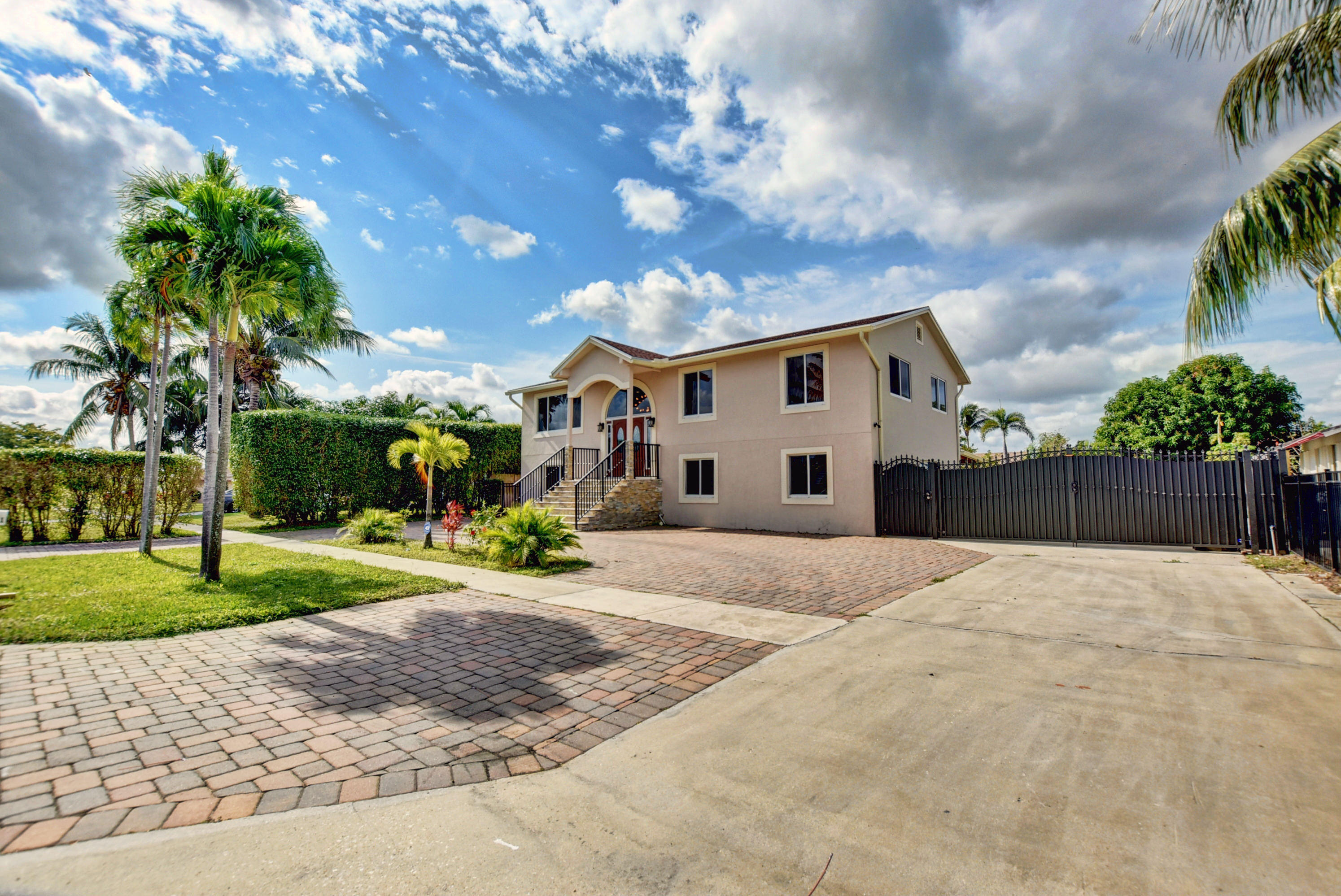En Venta 1371 Woodcrest Road W, West Palm Beach, FL 33417, West Palm Beach, FL 33417