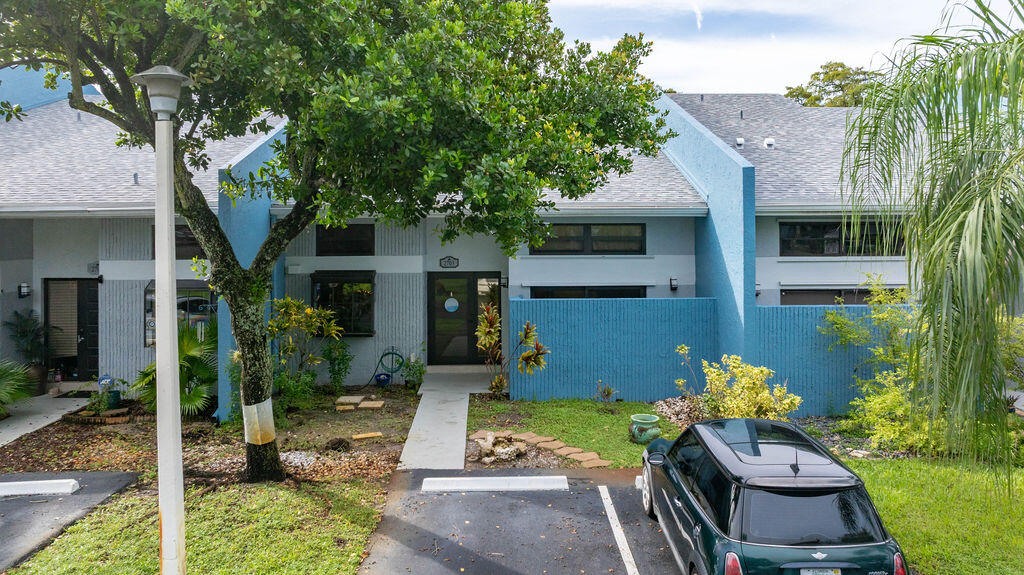 En Venta 2840 S OAKLAND FOREST Drive 2703, Oakland Park, FL 33309, Oakland Park, FL 33309