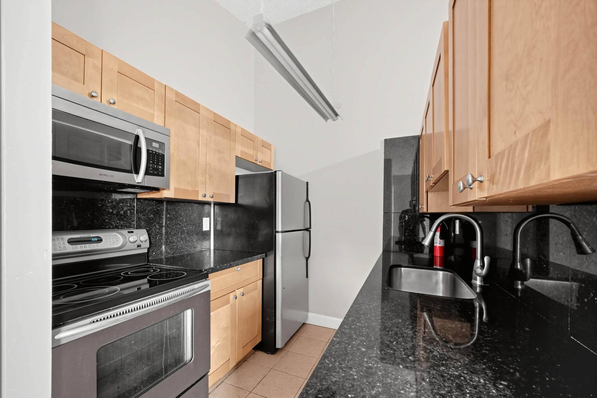 En Renta 4552 NW 185TH Street, Miami Gardens, FL 33055, Miami Gardens, FL 33055