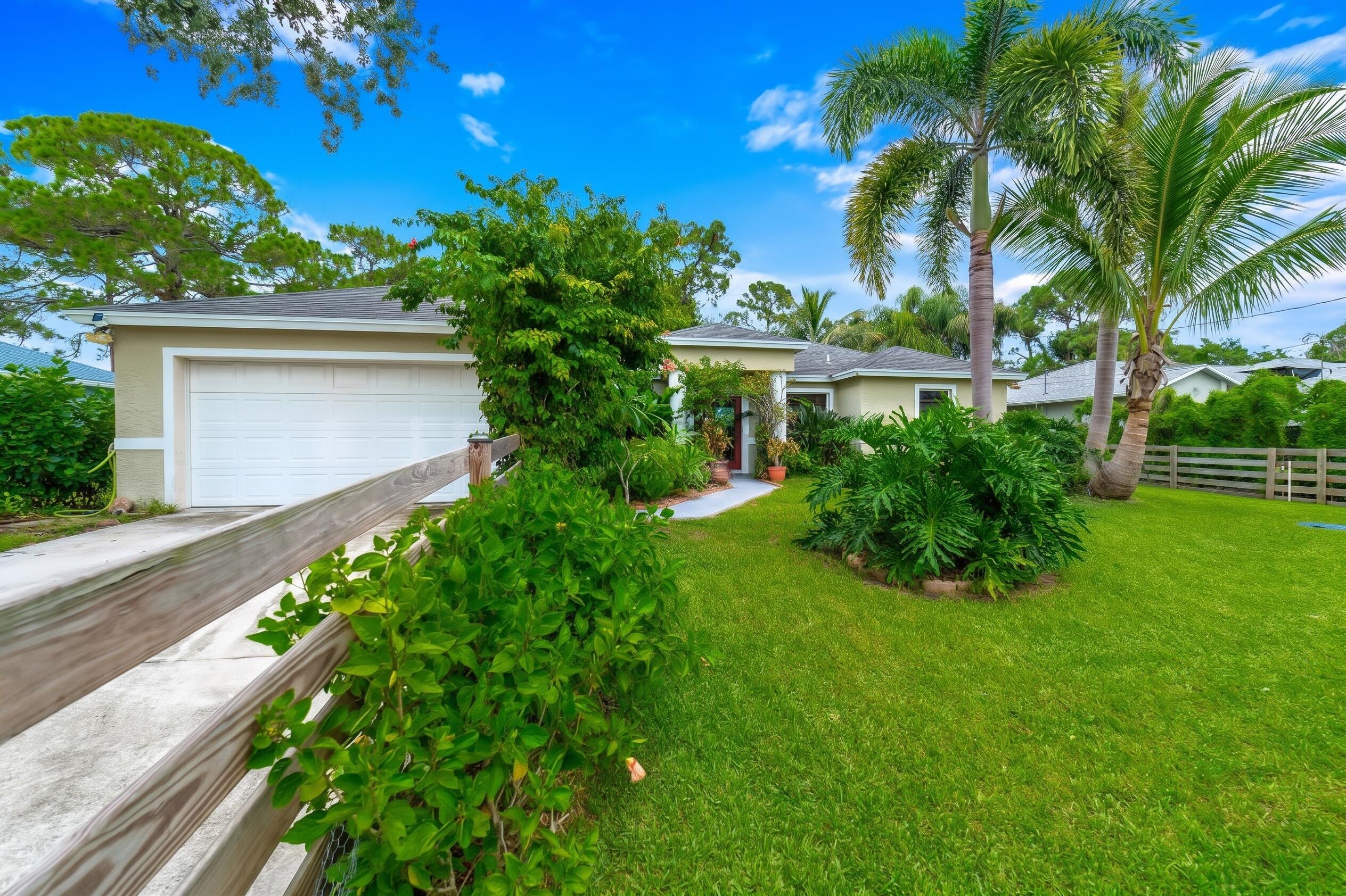 En Venta 245 SW De Gouvea Terrace, Port St. Lucie, FL 34984, Port St. Lucie, FL 34984