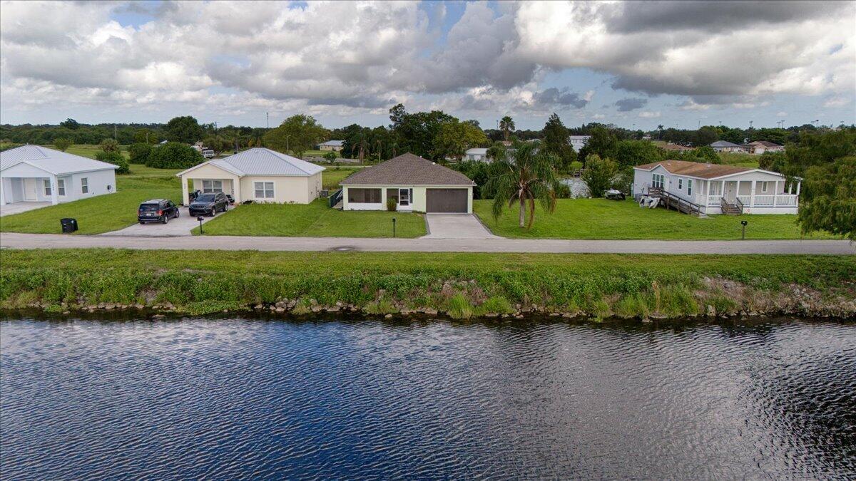 En Venta 908 RIVERSIDE Drive SW, Moore Haven, FL 33471, Moore Haven, FL 33471