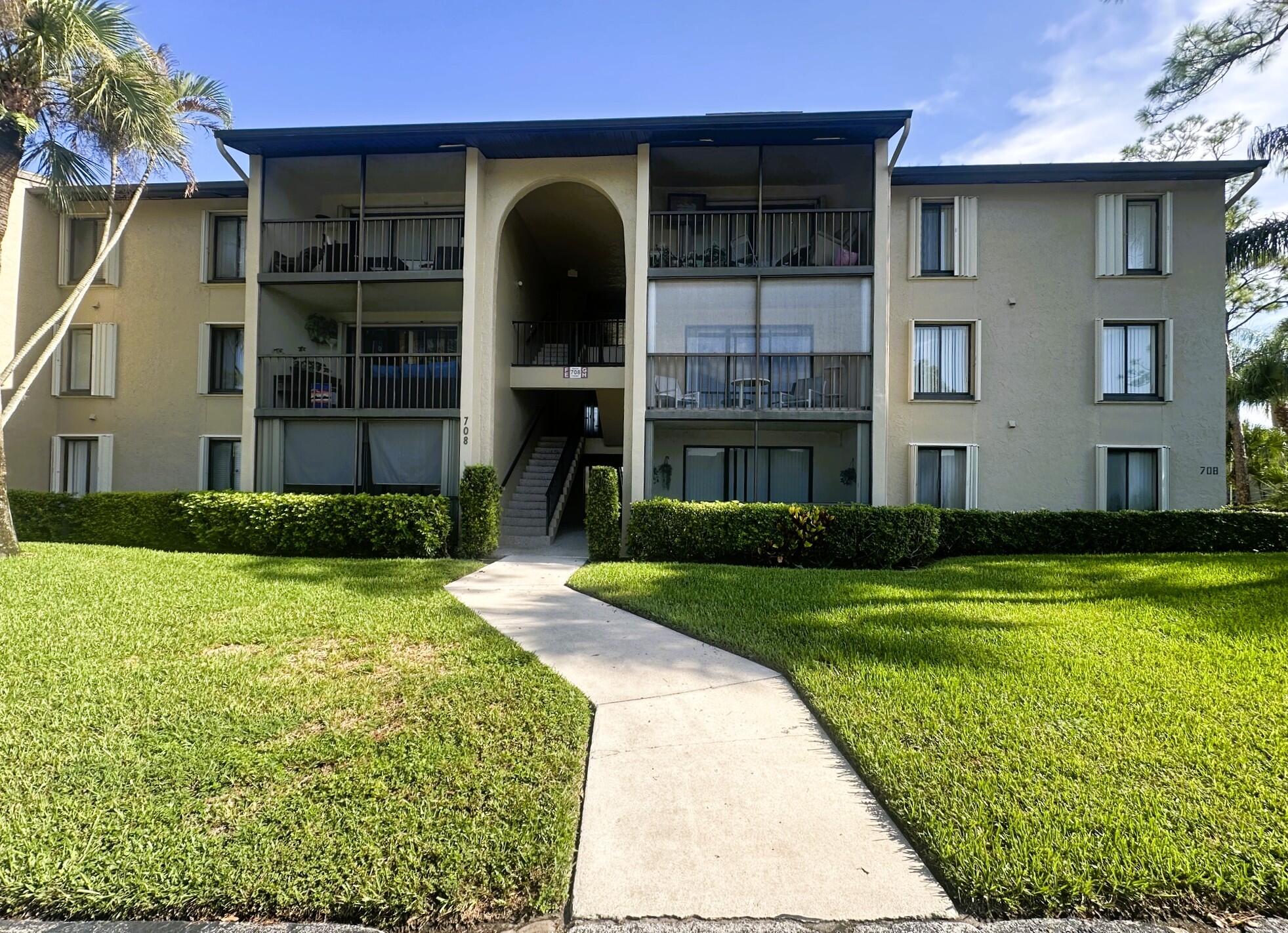 En Venta 708 Sunny Pine Way H2, Greenacres, FL 33415, Greenacres, FL 33415
